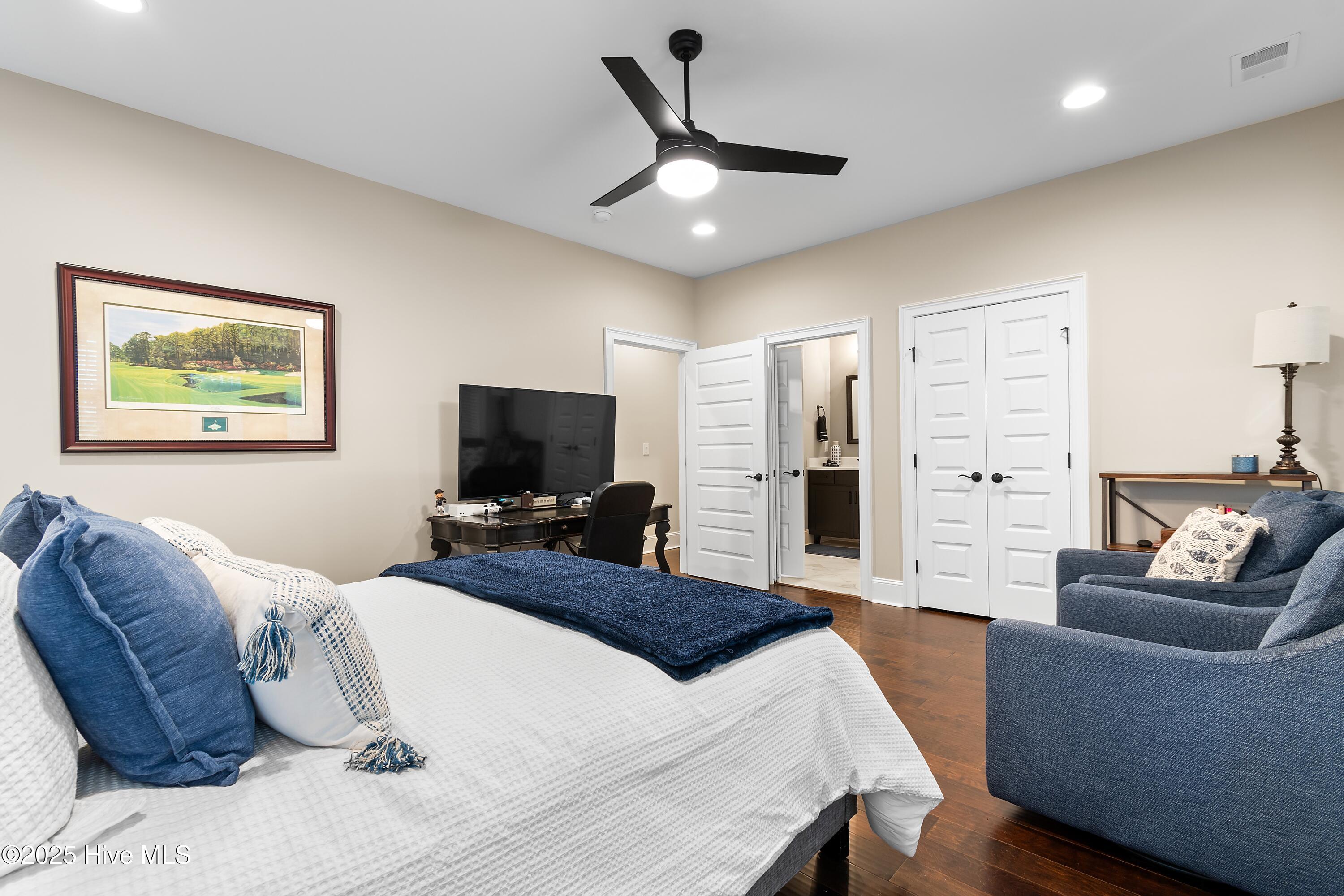 100546246 | Photo 30