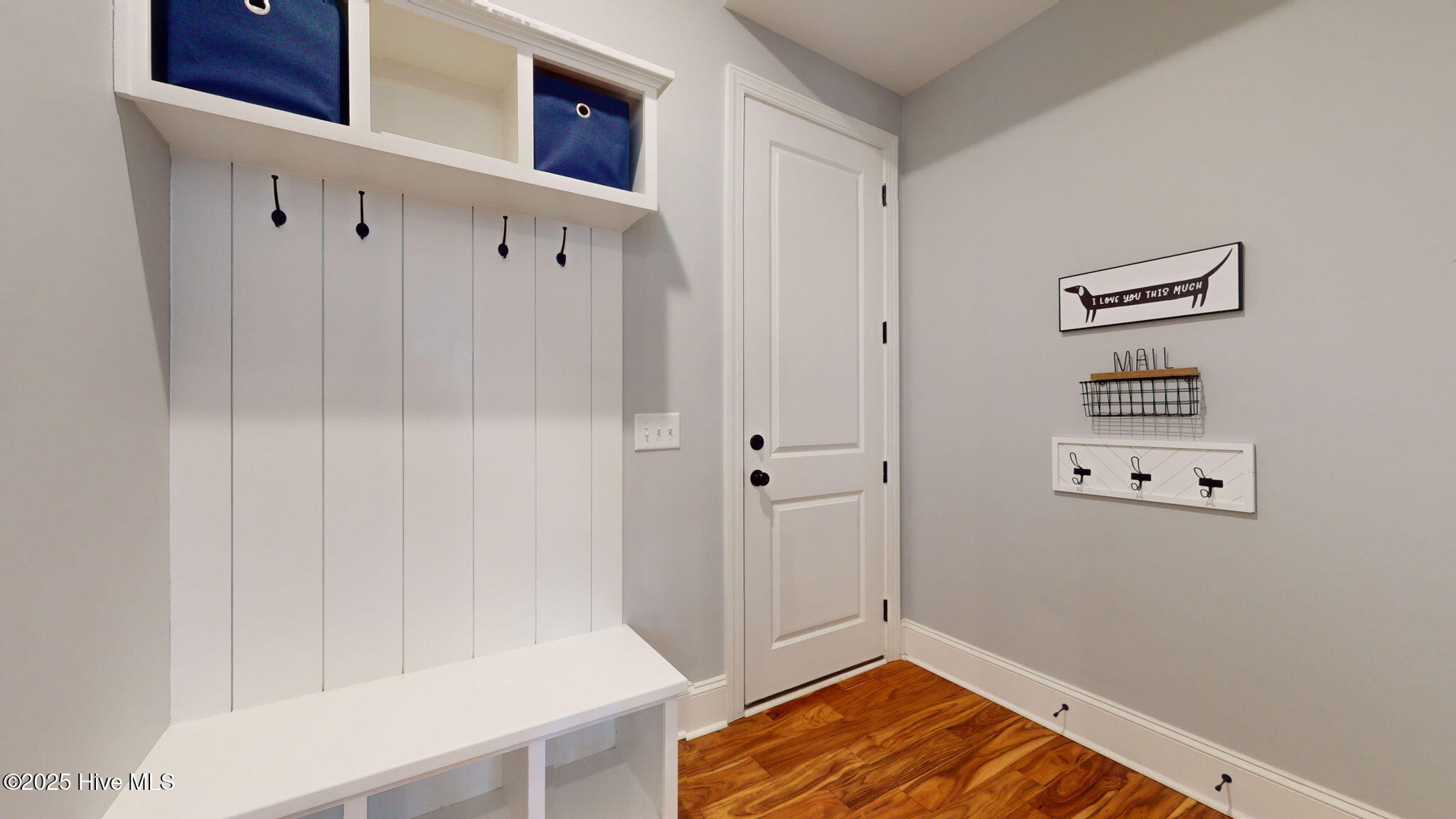 100518593 | Photo 21