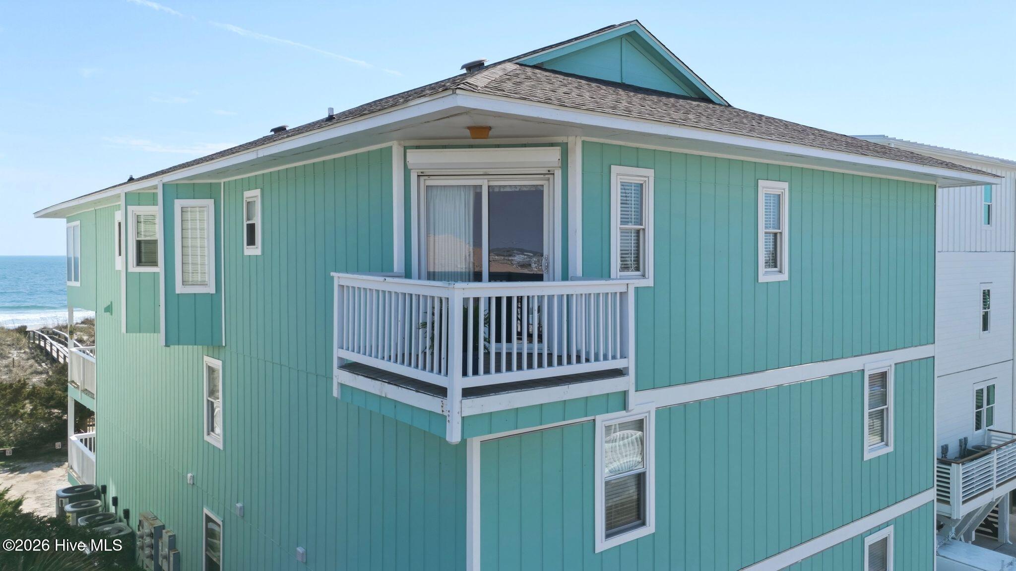 100539934 | Photo 61