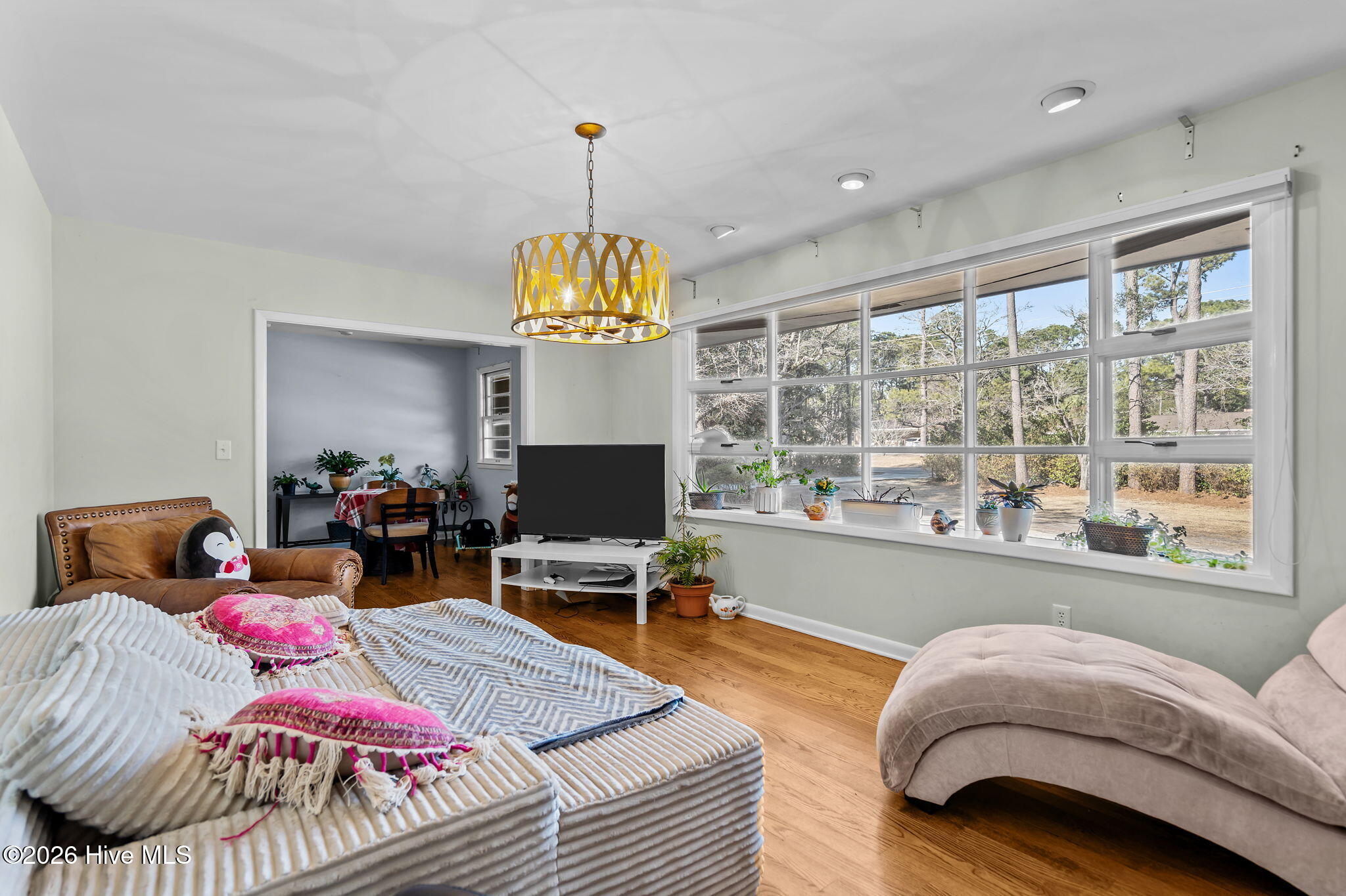 100525803 | Photo 10