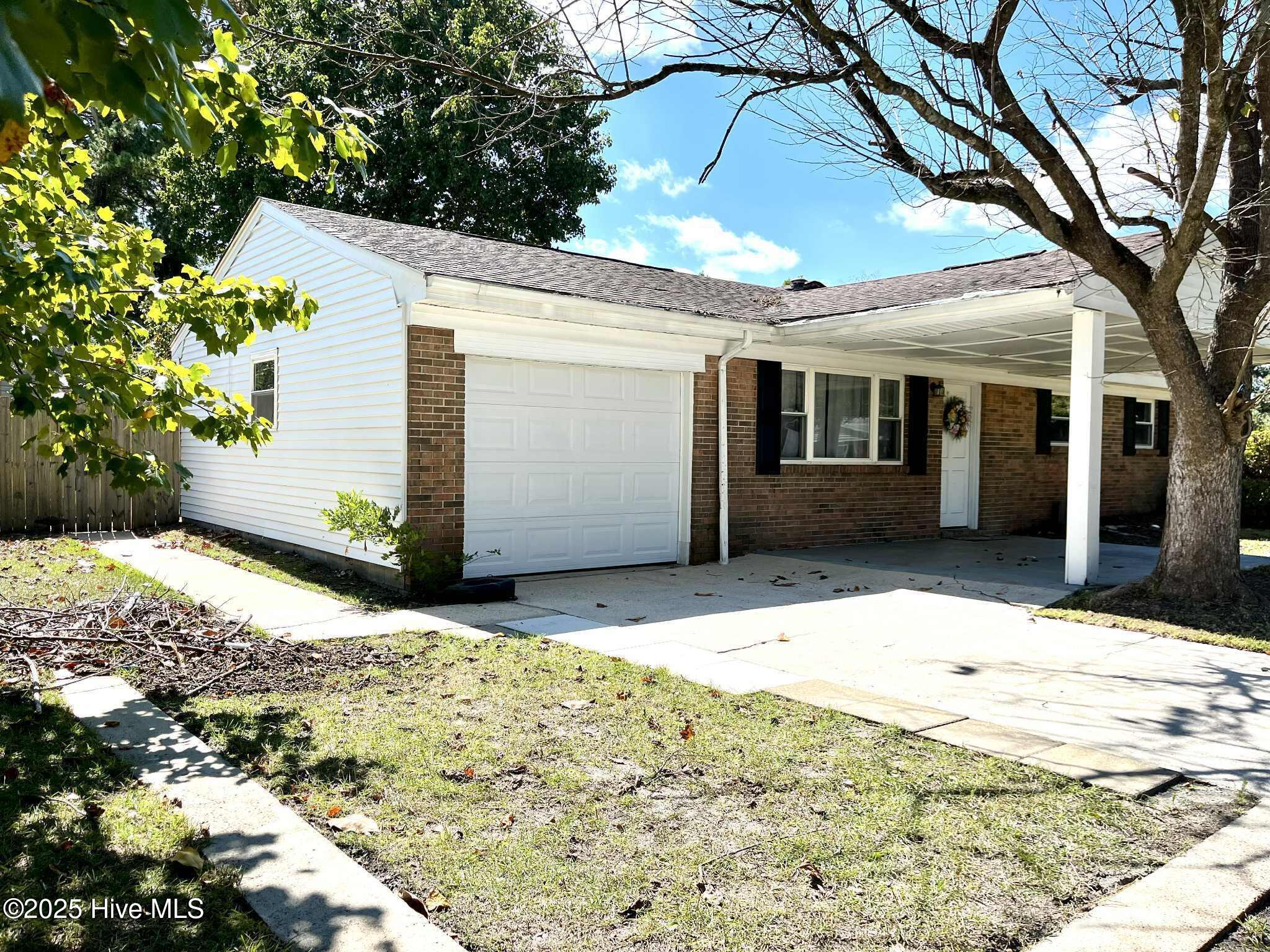 100528280 | Photo 41