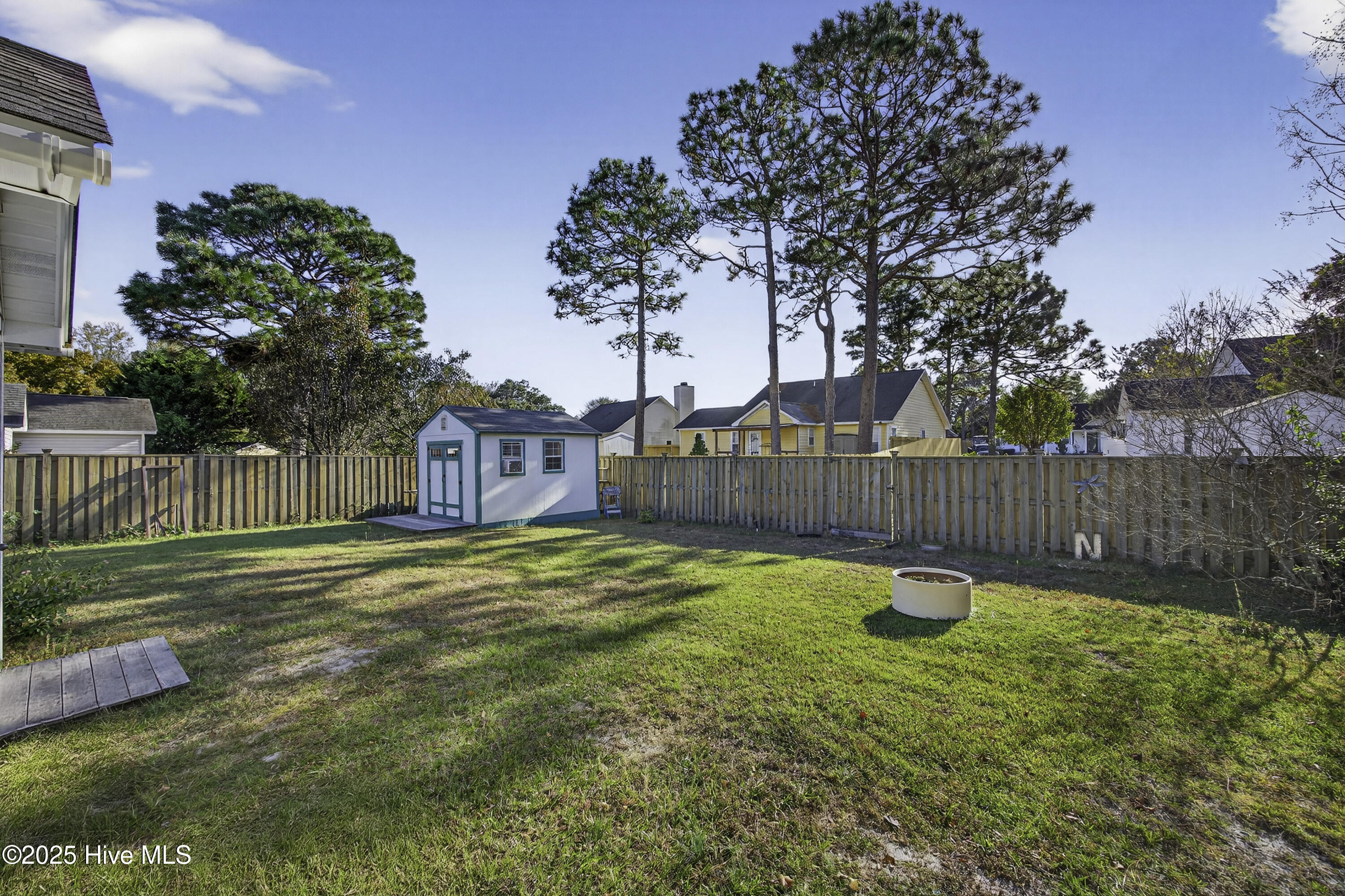 100541934 | Photo 23