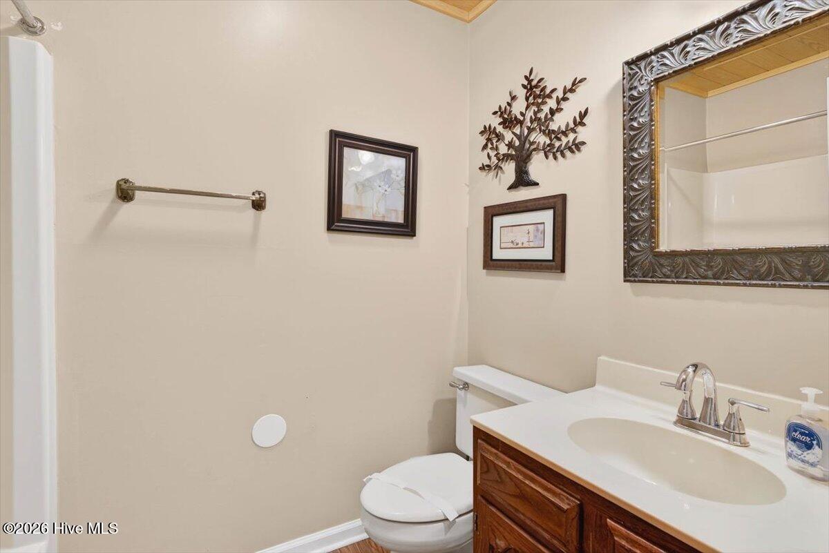 100549781 | Photo 42