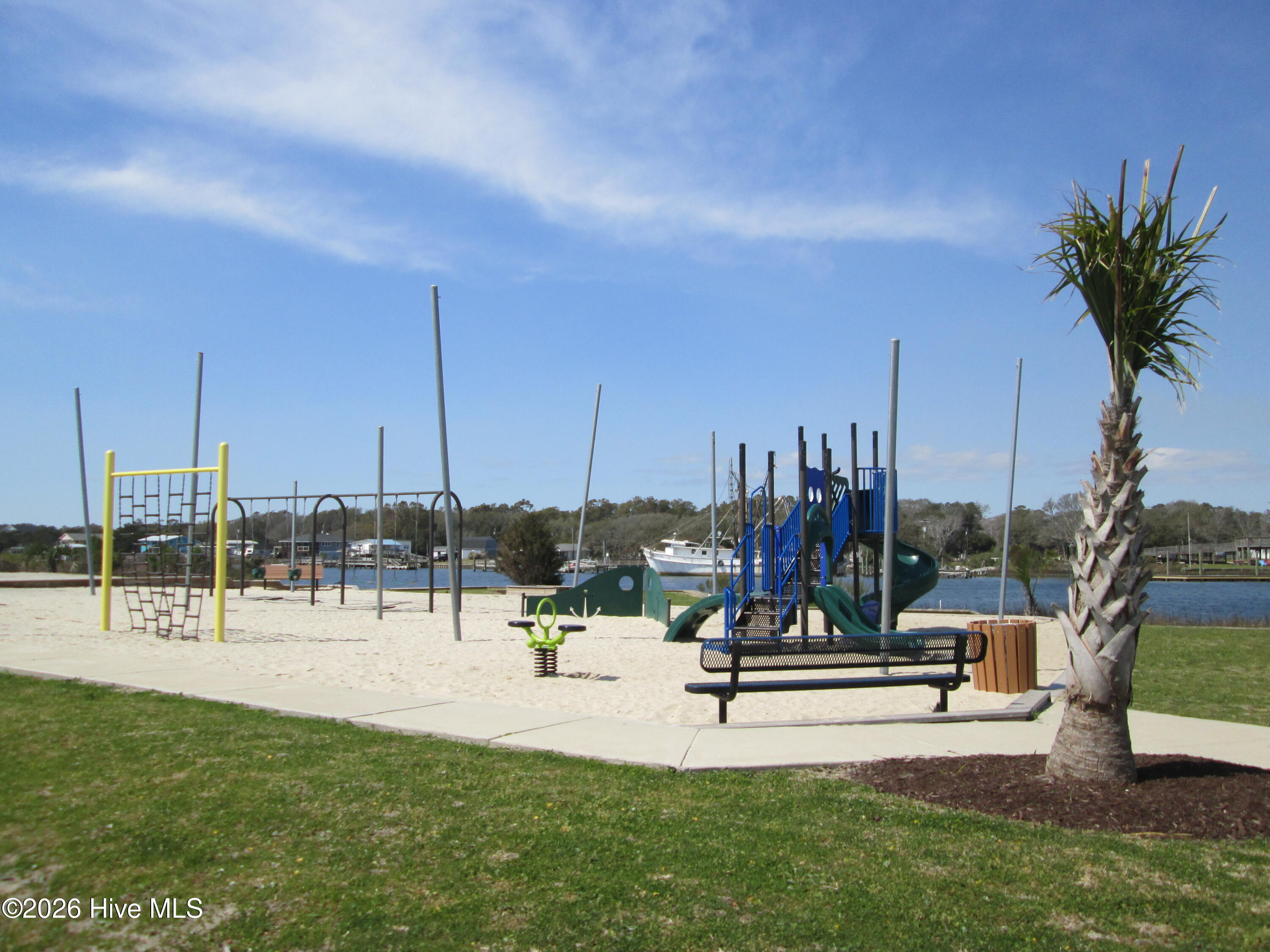 100549916 | Photo 27