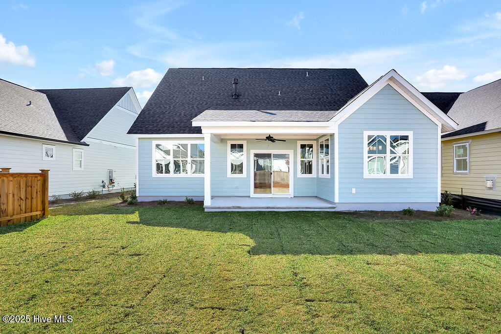 100446979 | Photo 23