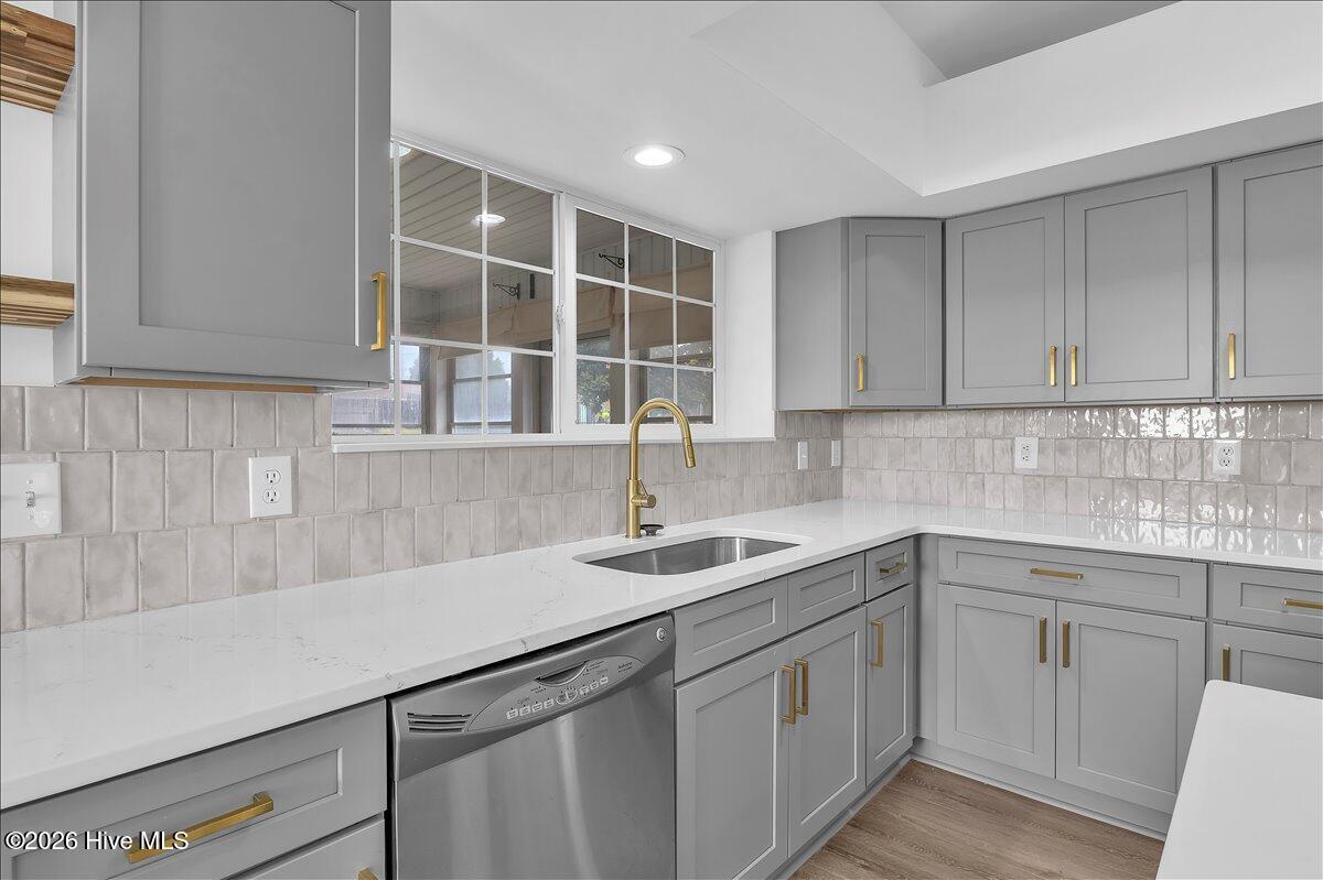 100564620 | Photo 11