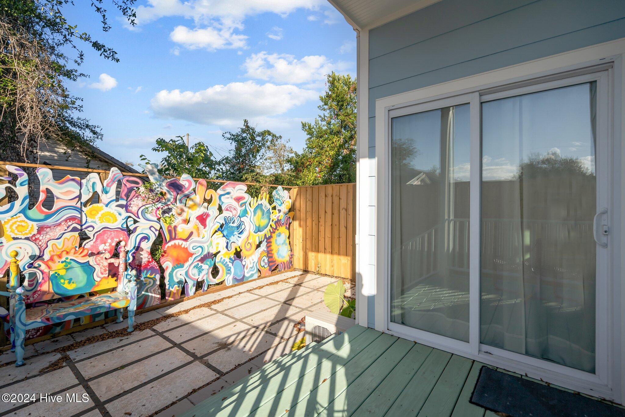 100513232 | Photo 38