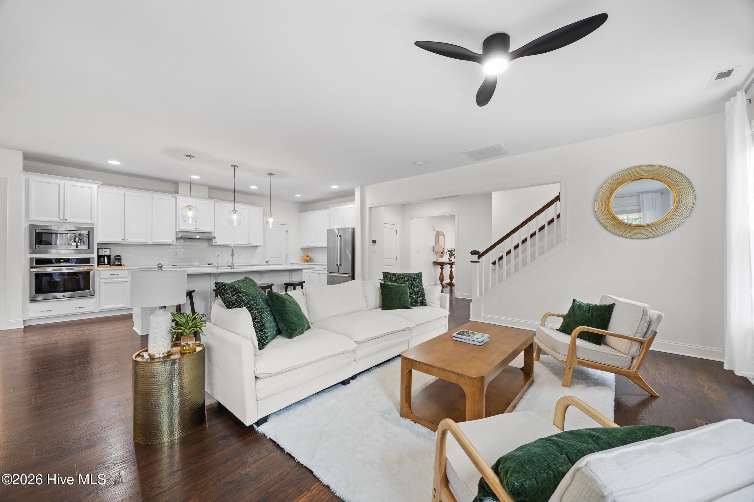 100554590 | Photo 16