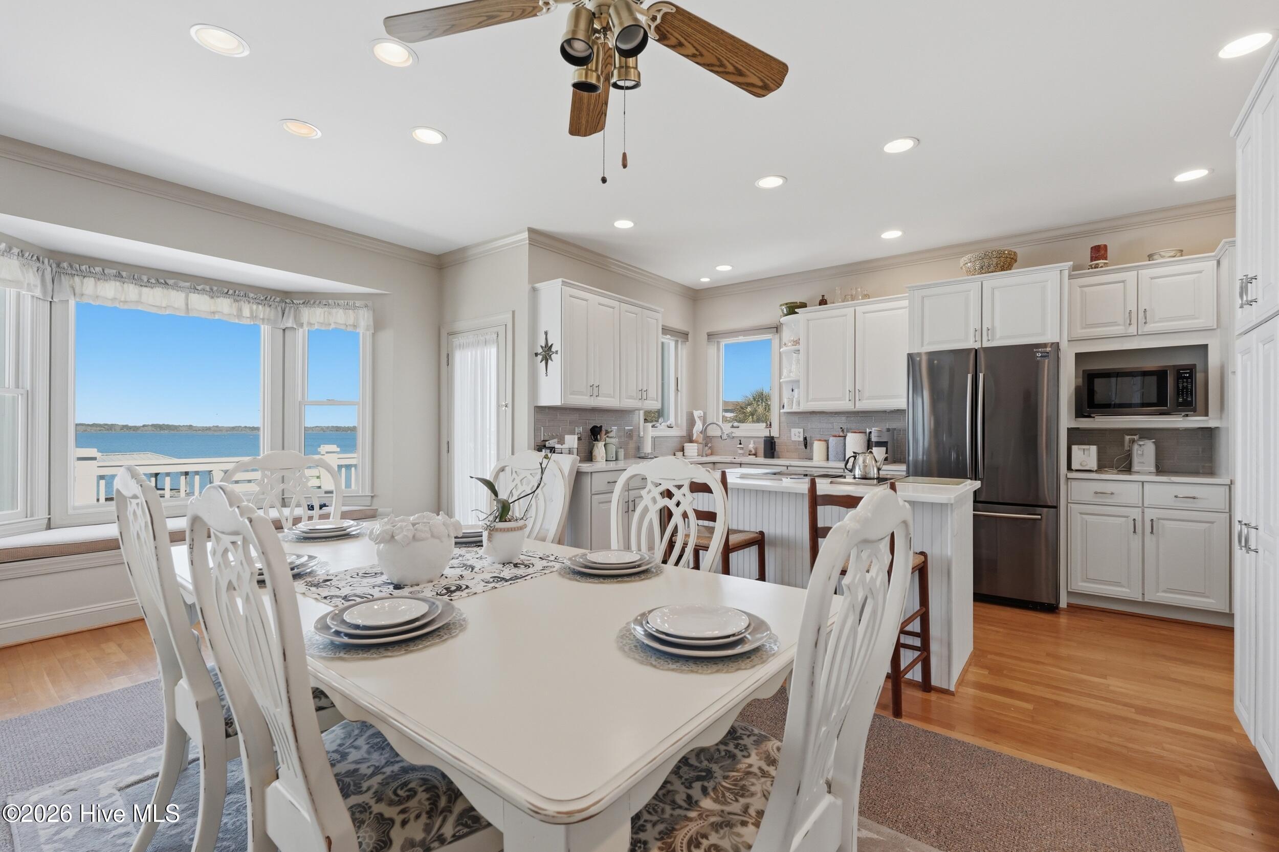 100561994 | Photo 20