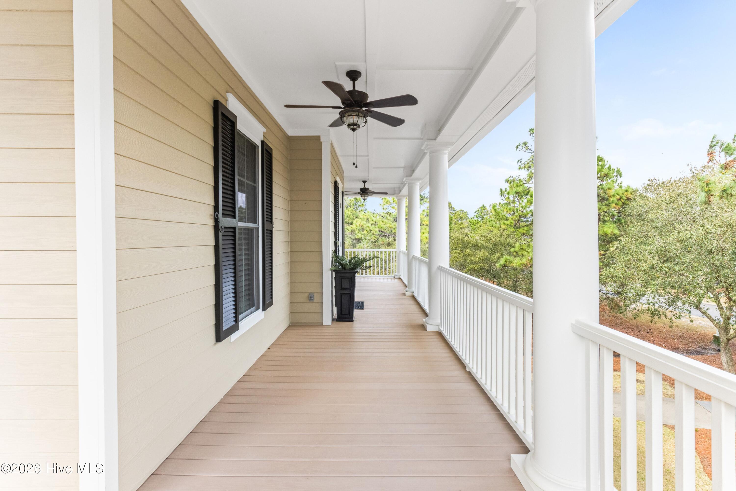 100560596 | Photo 45