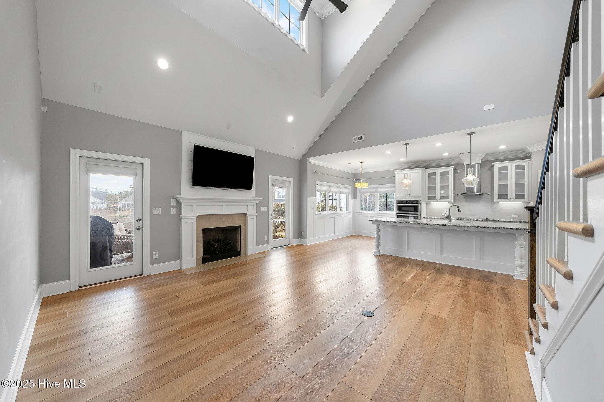 100564106 | Photo 23