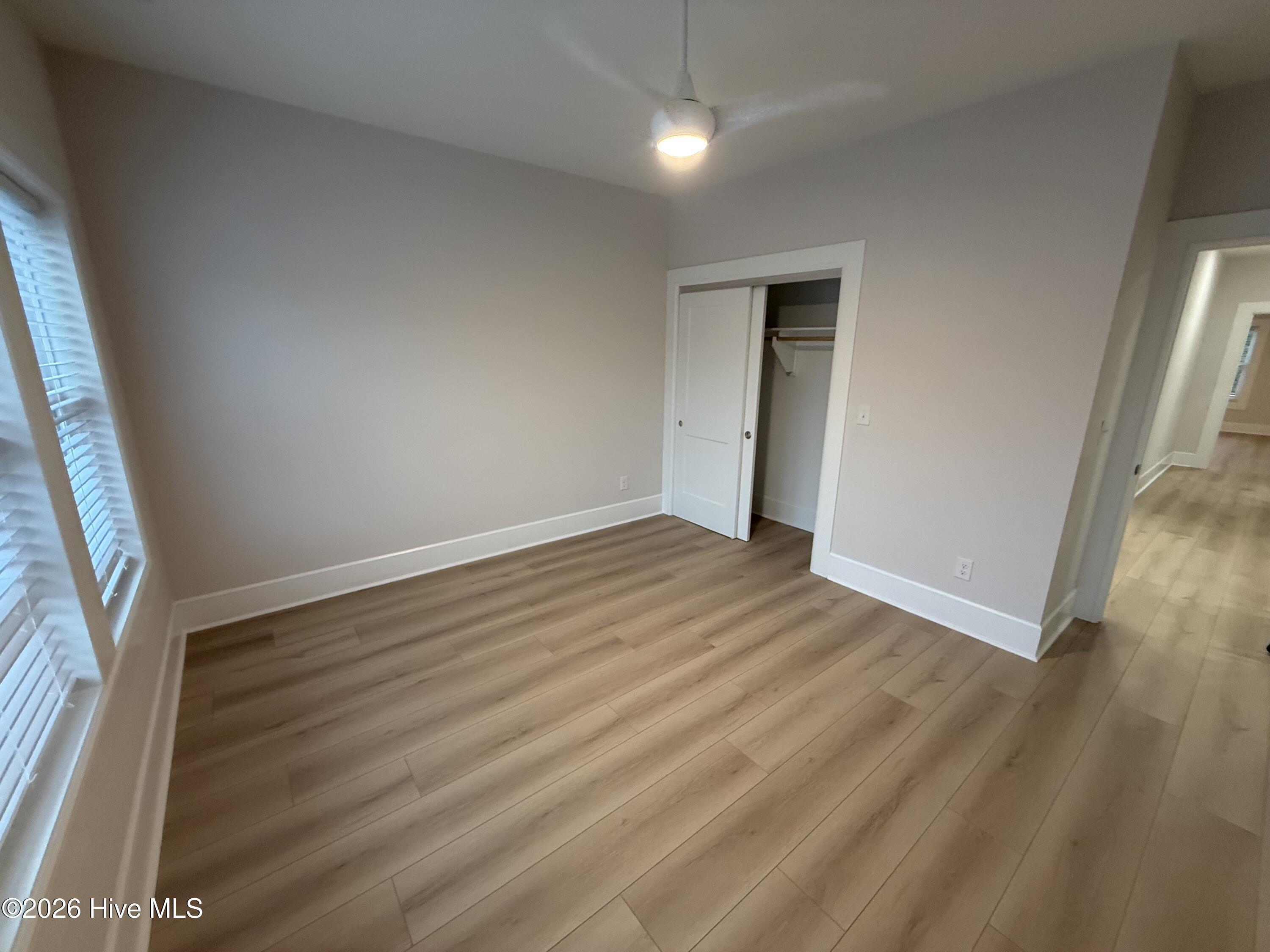 100561434 | Photo 23