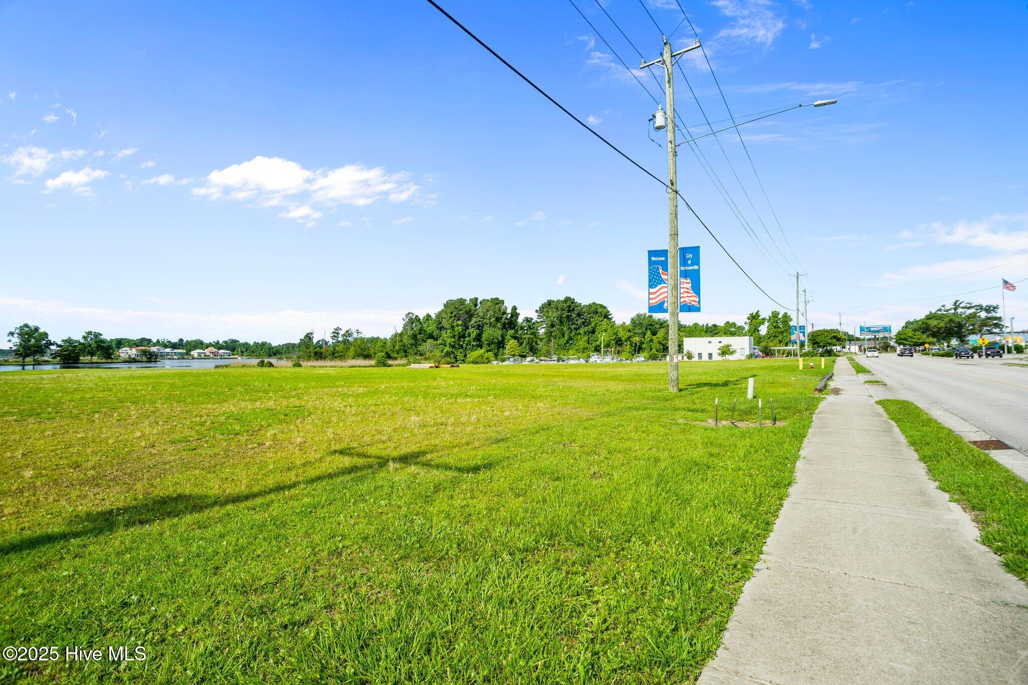 100546088 | Photo 14