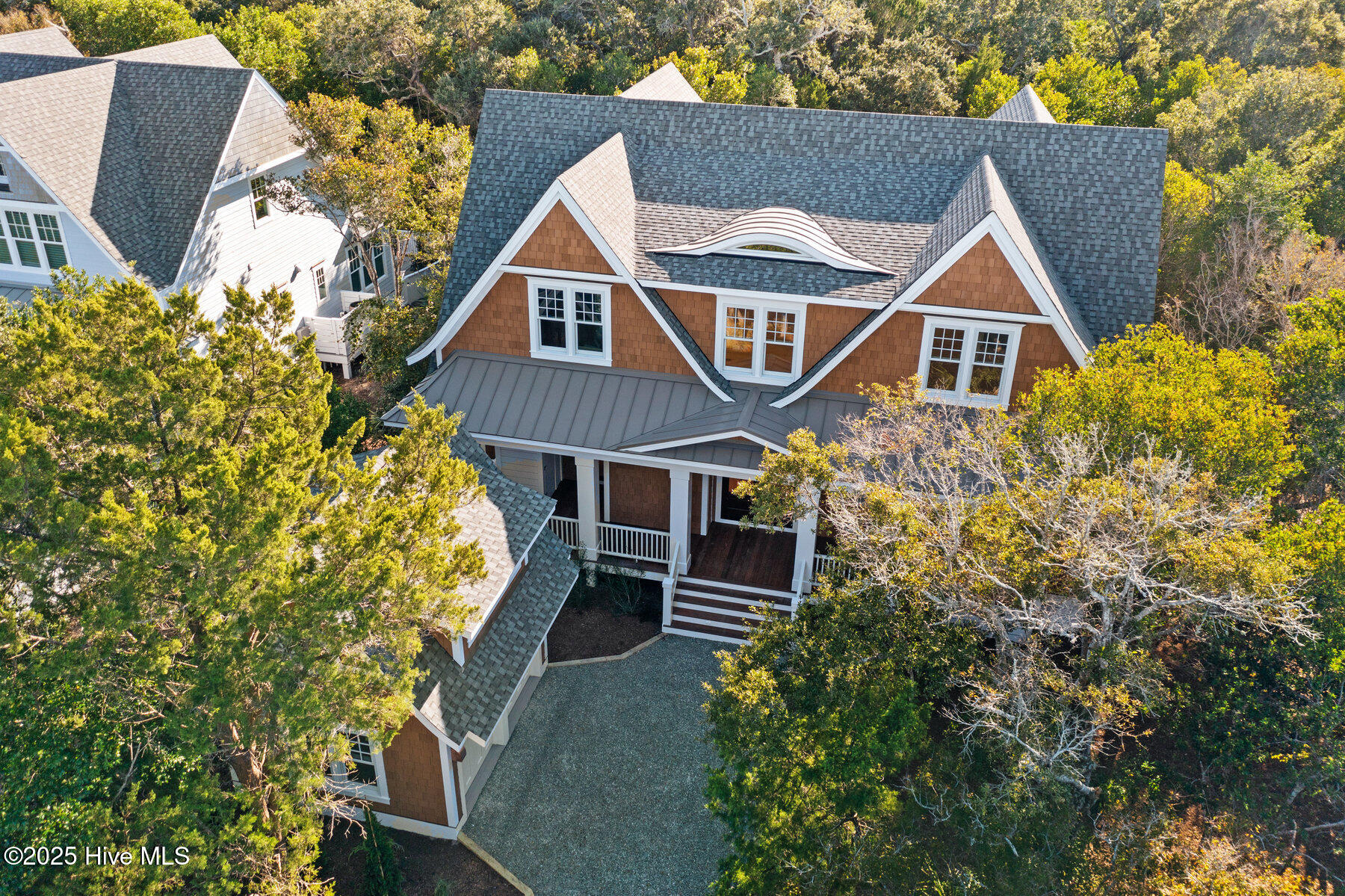 100401243 | Photo 104