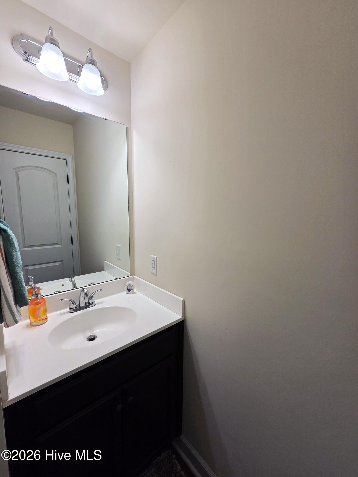 100527843 | Photo 29