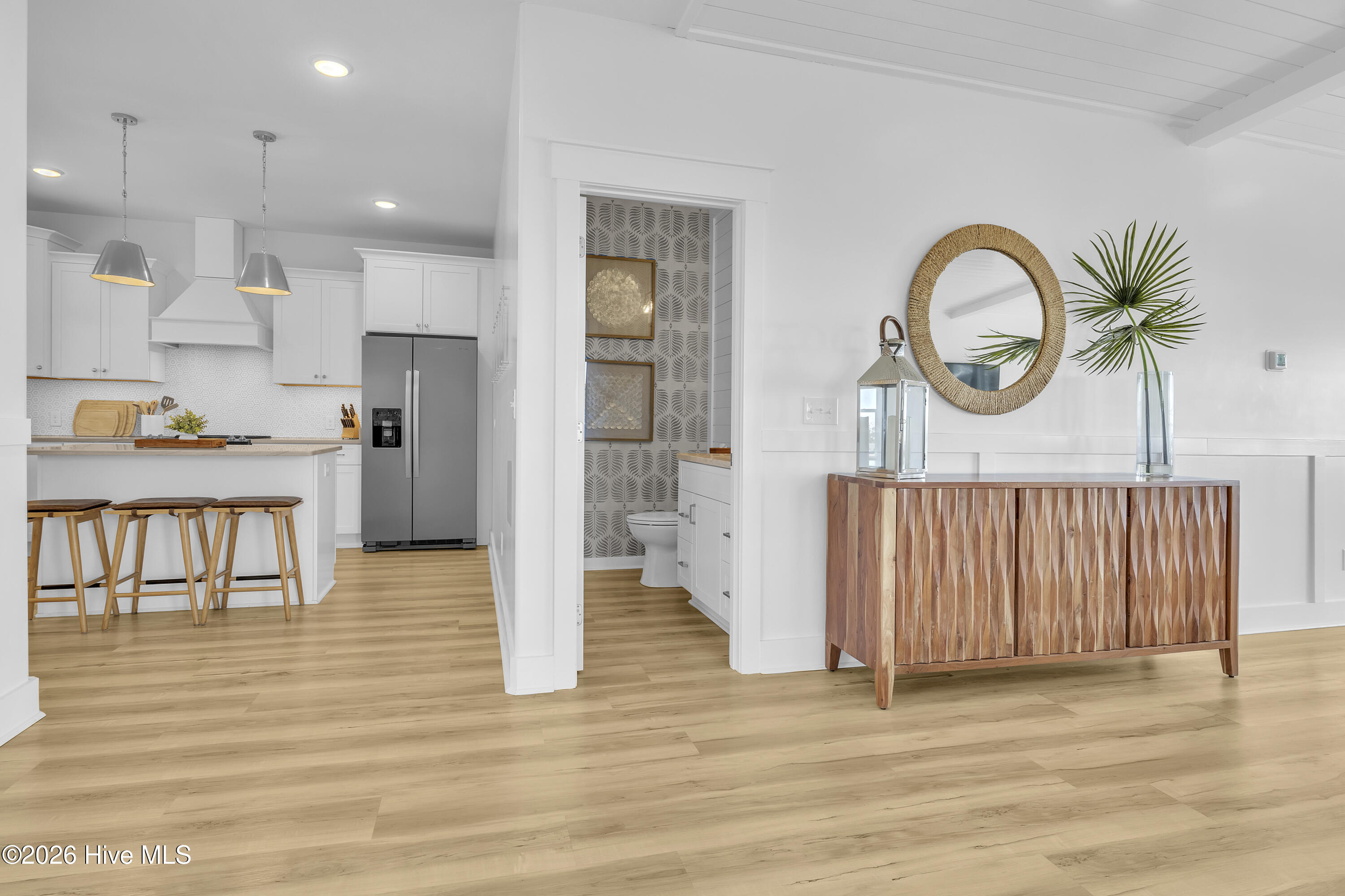 100549565 | Photo 22