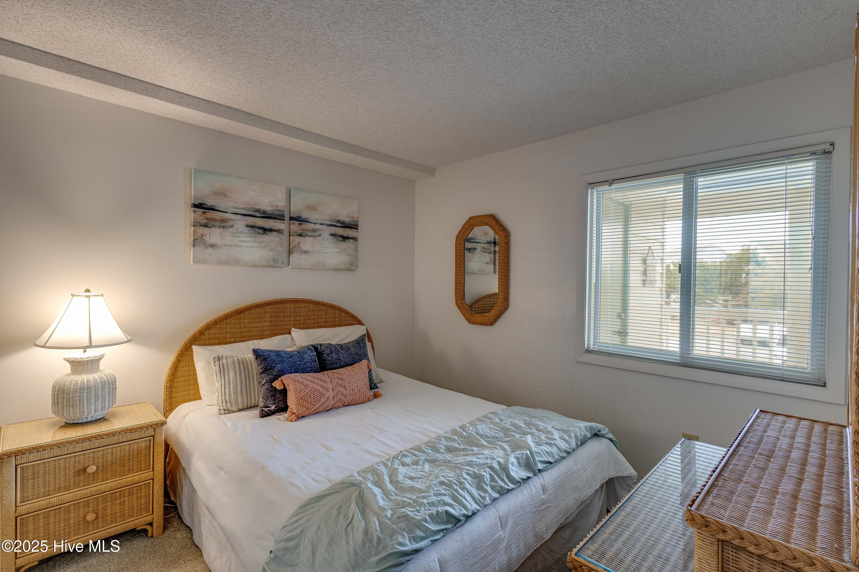 100494950 | Photo 26