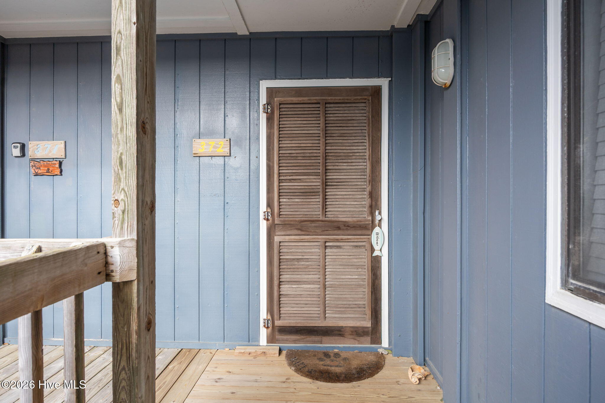 100561169 | Photo 16