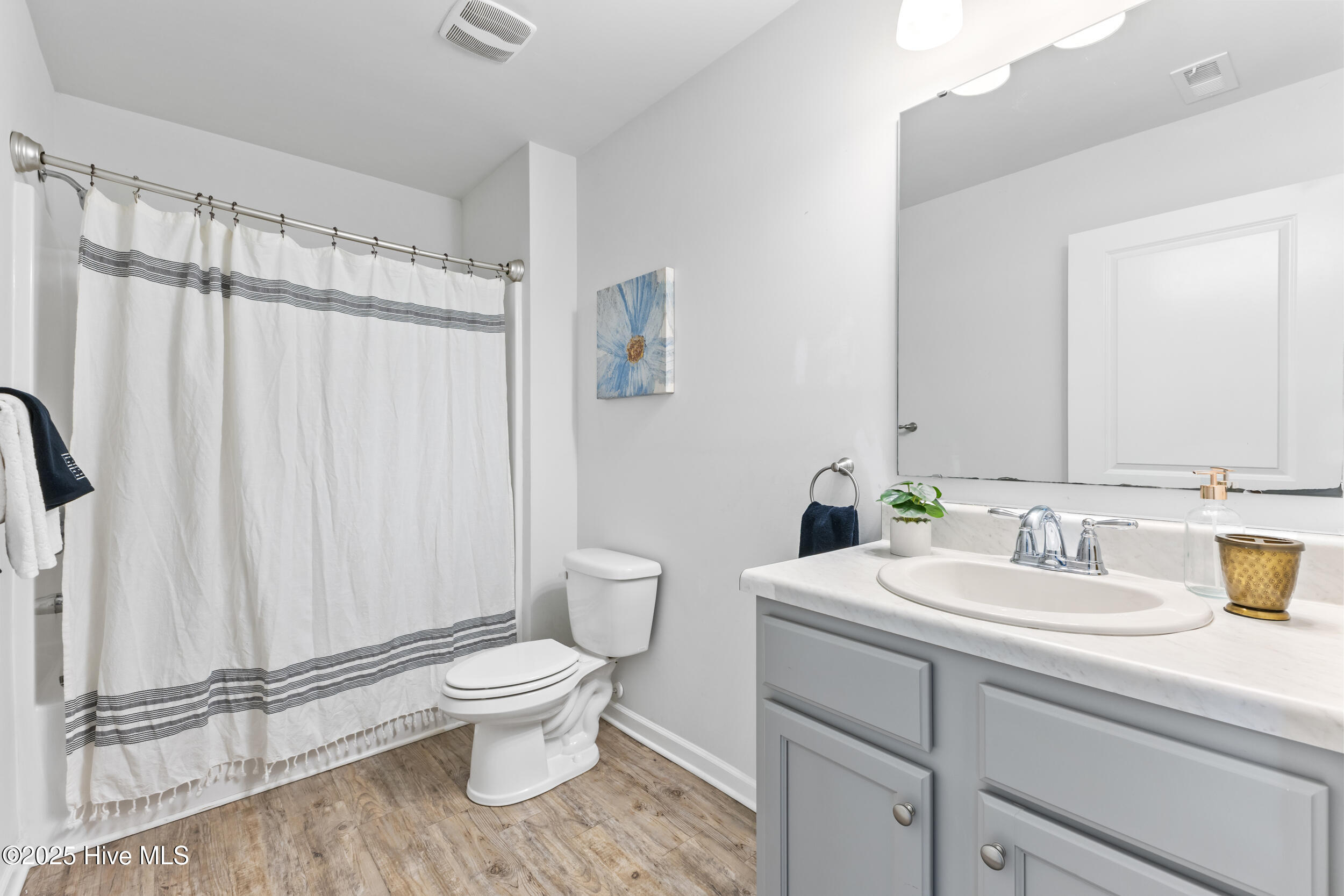 100545034 | Photo 24