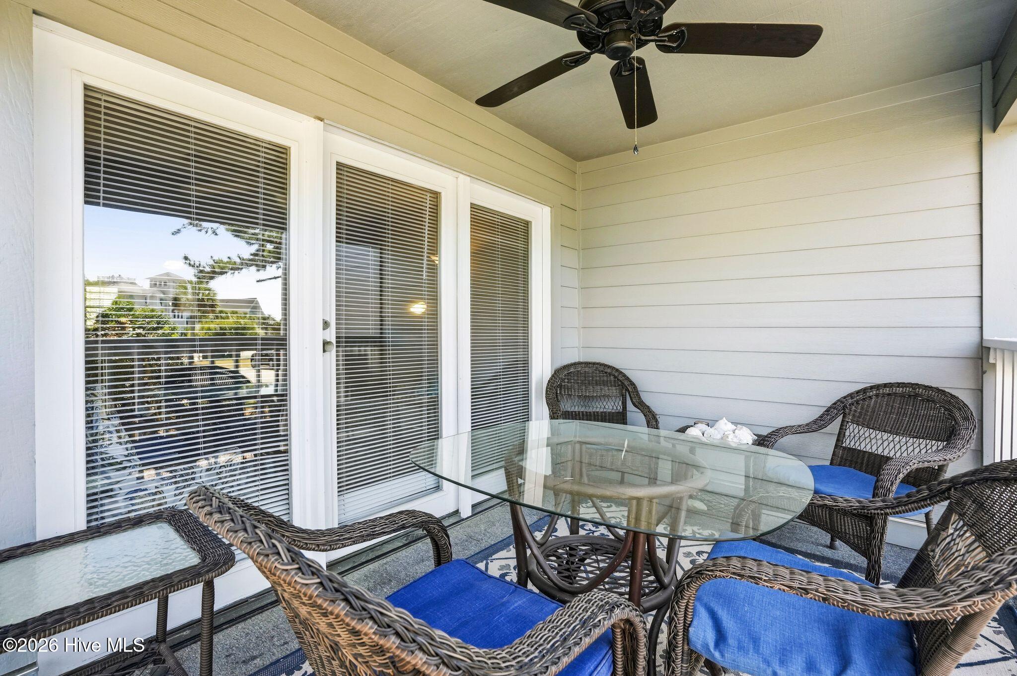 100567622 | Photo 36