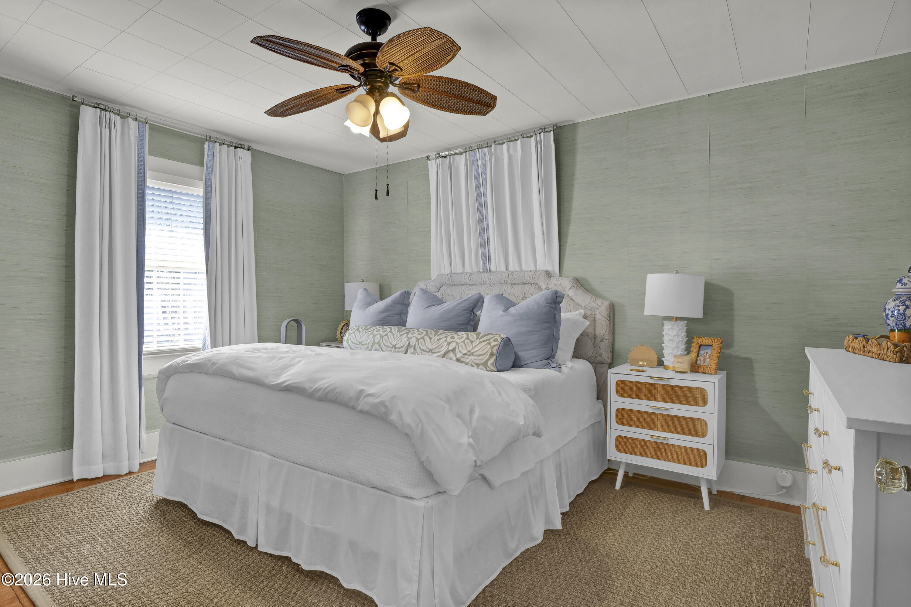 100549449 | Photo 22