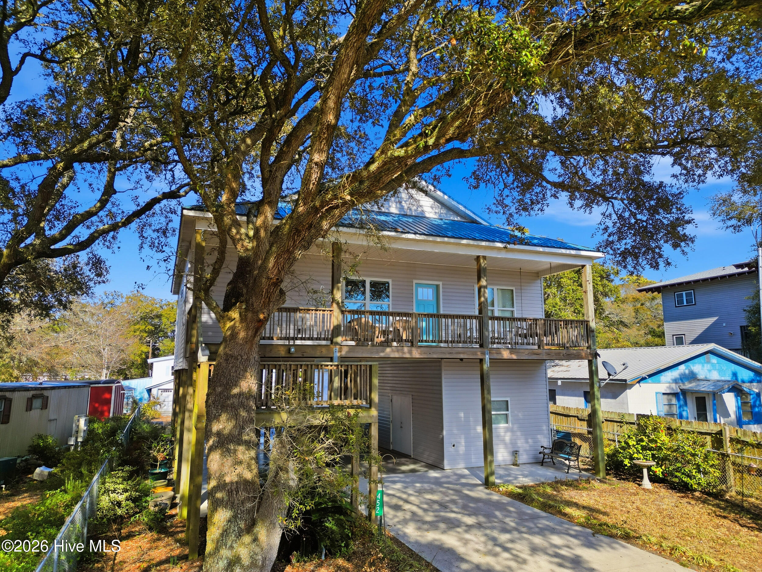 100552555 | Photo 44