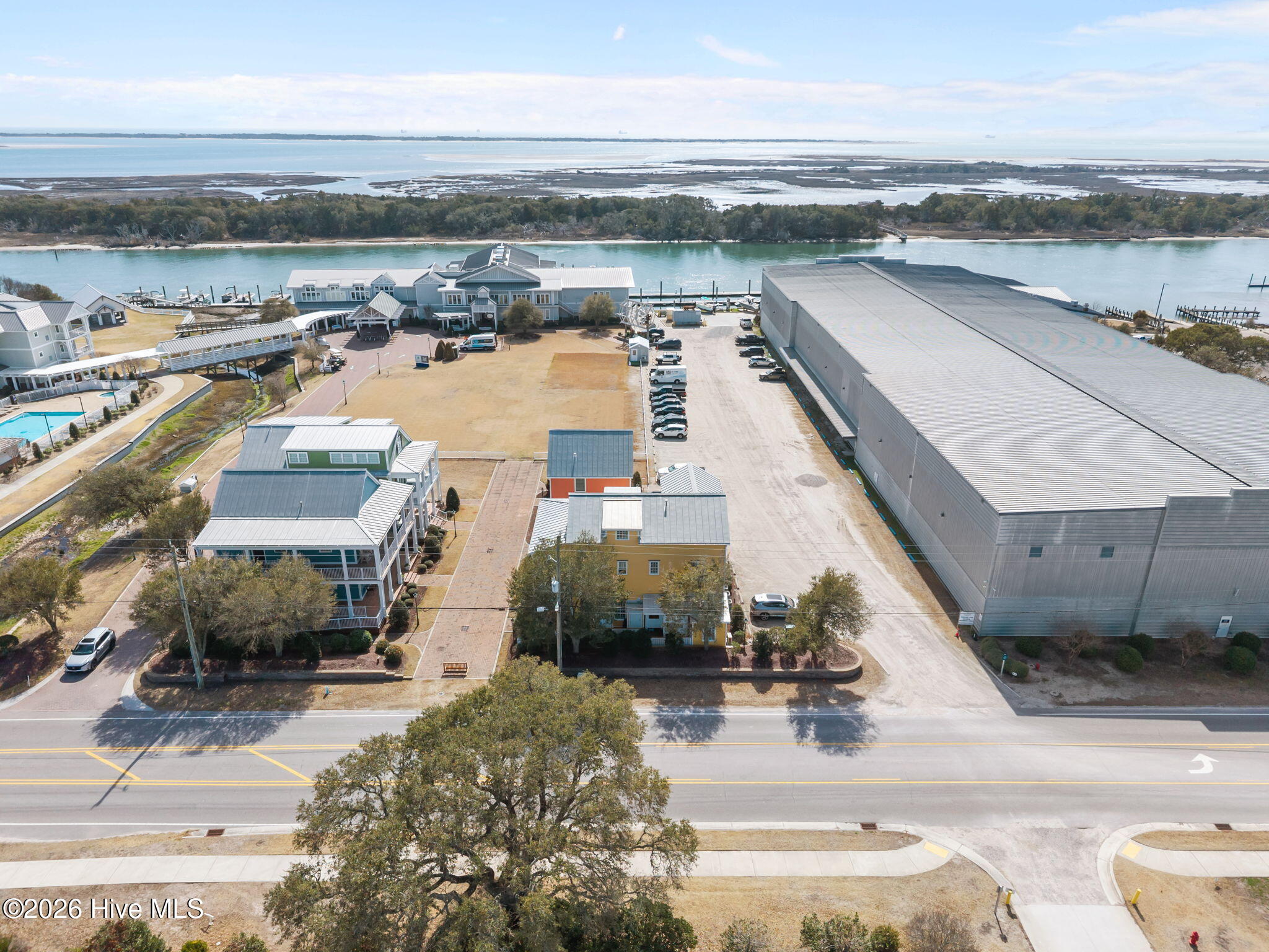 2nd image of 1000 Vlg Ln, Beaufort, NC 28516