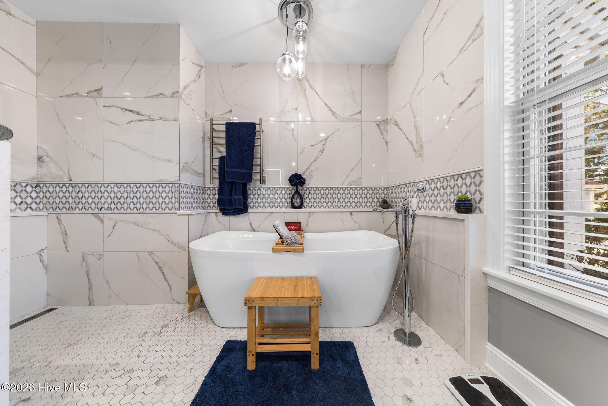 100553597 | Photo 37