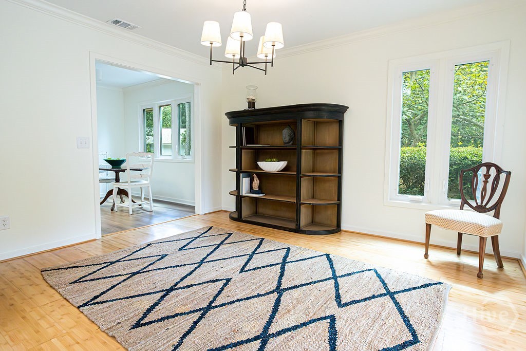 Photo 2 of Single family home for sale at 2 Bray Ln, Savannah, GA 31411 | MLS# SA362530 | Listing updated on 2026-10-20