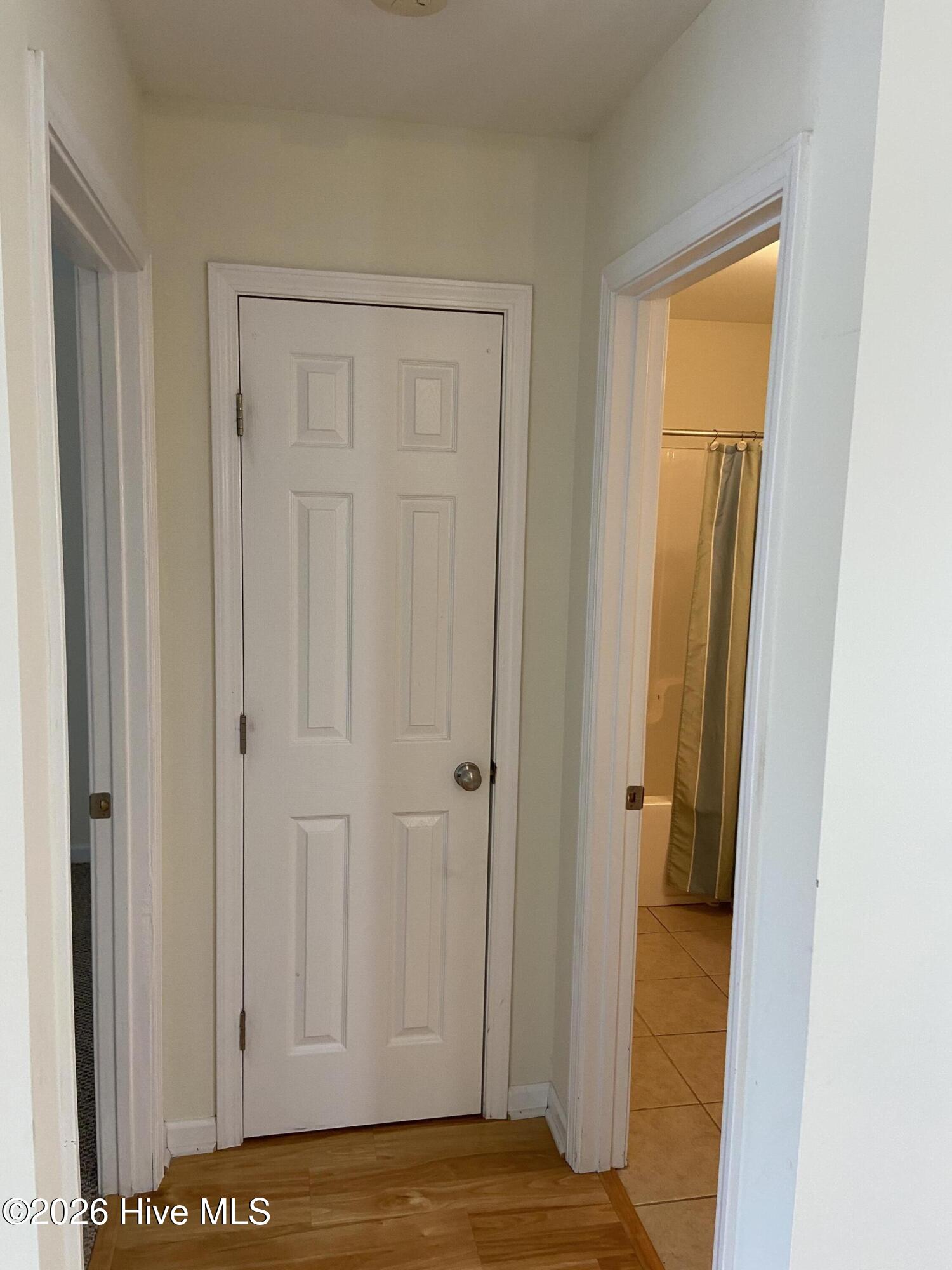 100566688 | Photo 15