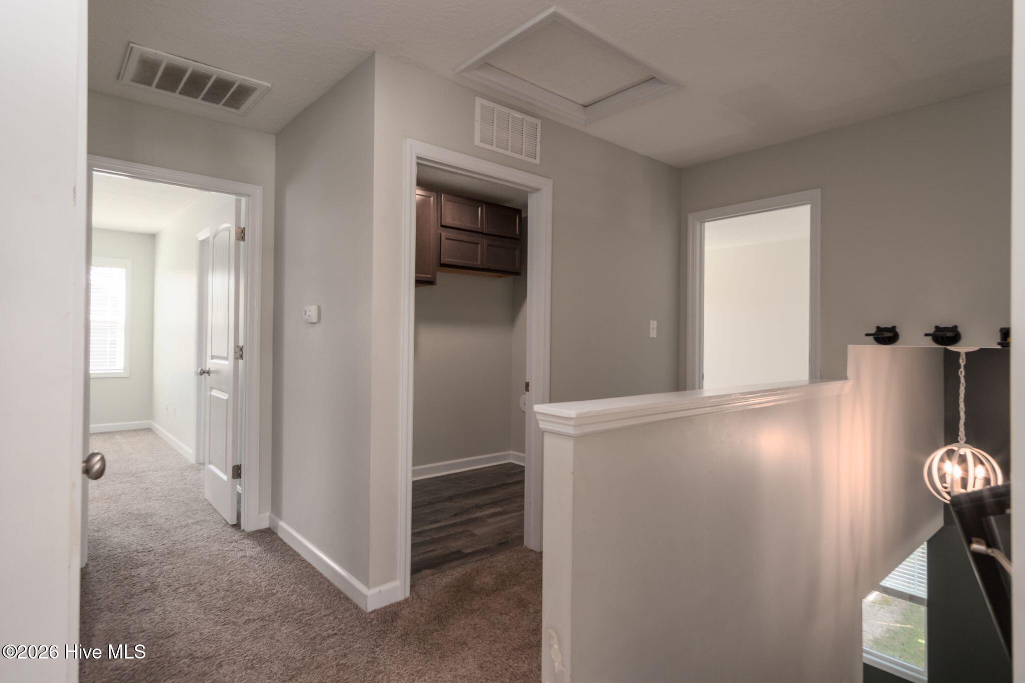 100566459 | Photo 25