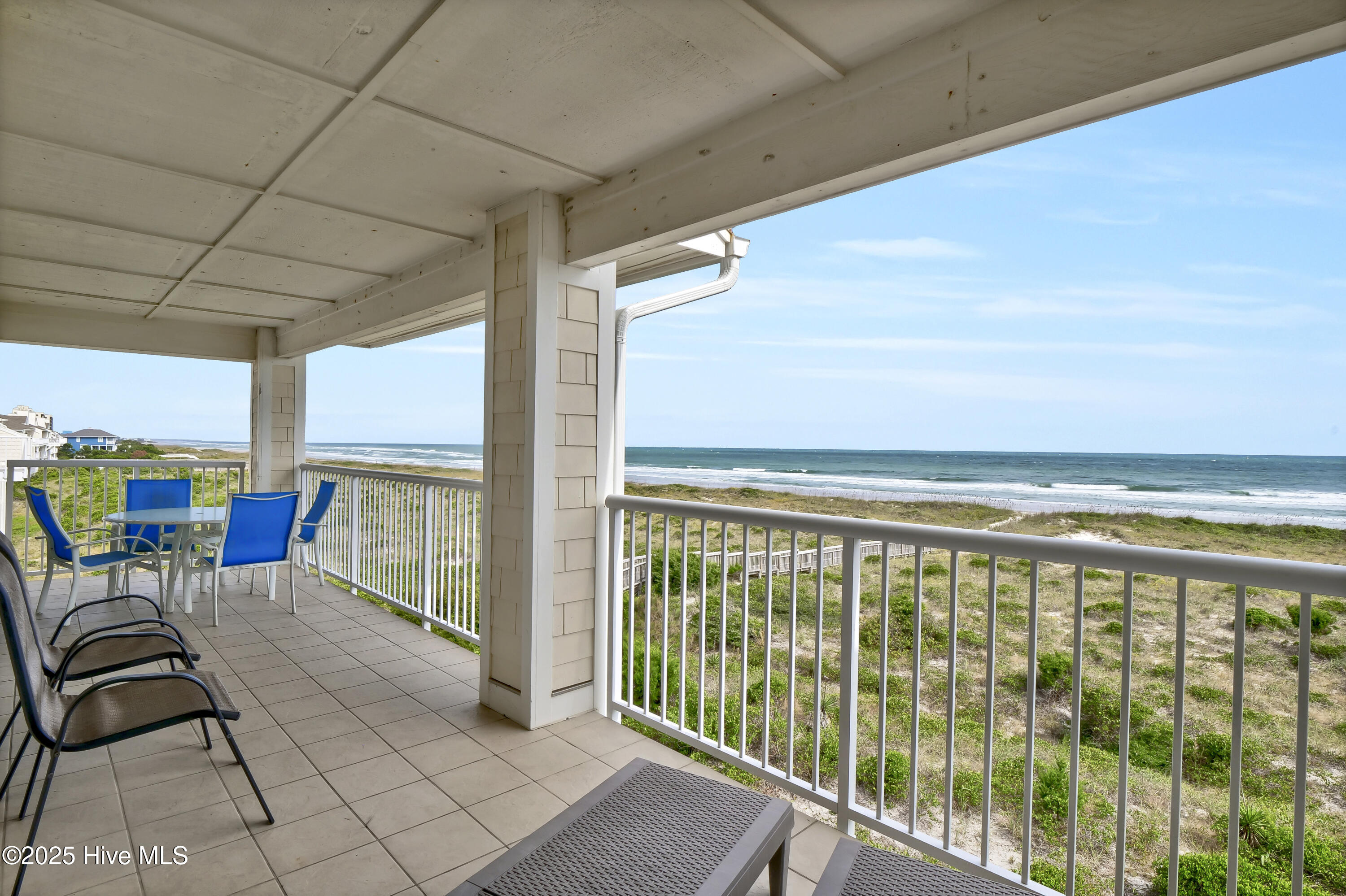 100535604 | Photo 44