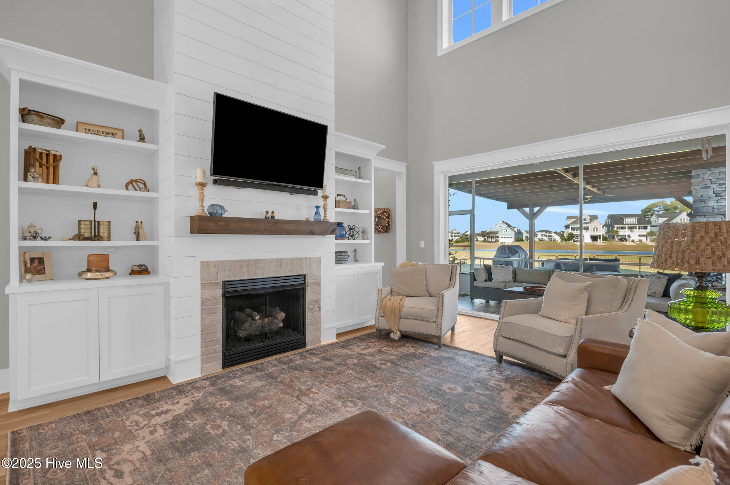 100543268 | Photo 11