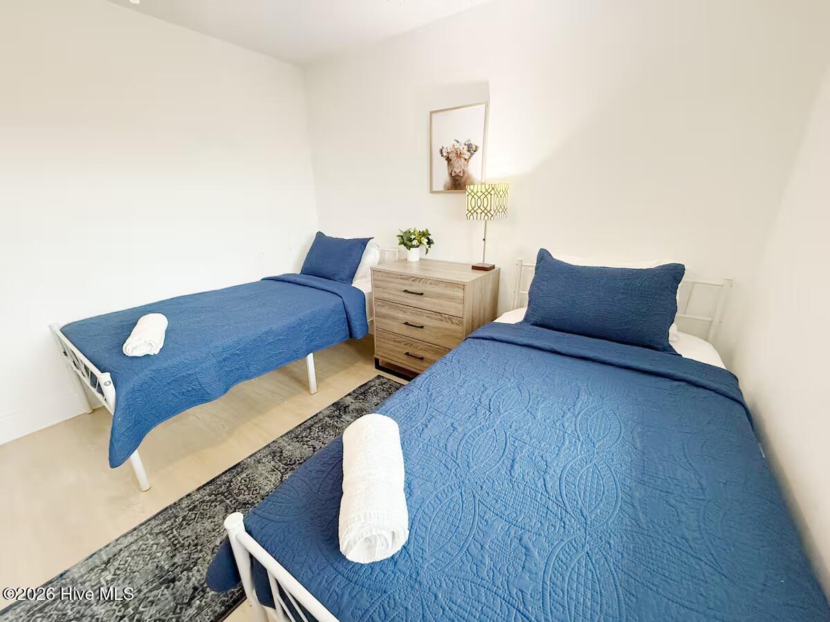 100562681 | Photo 28