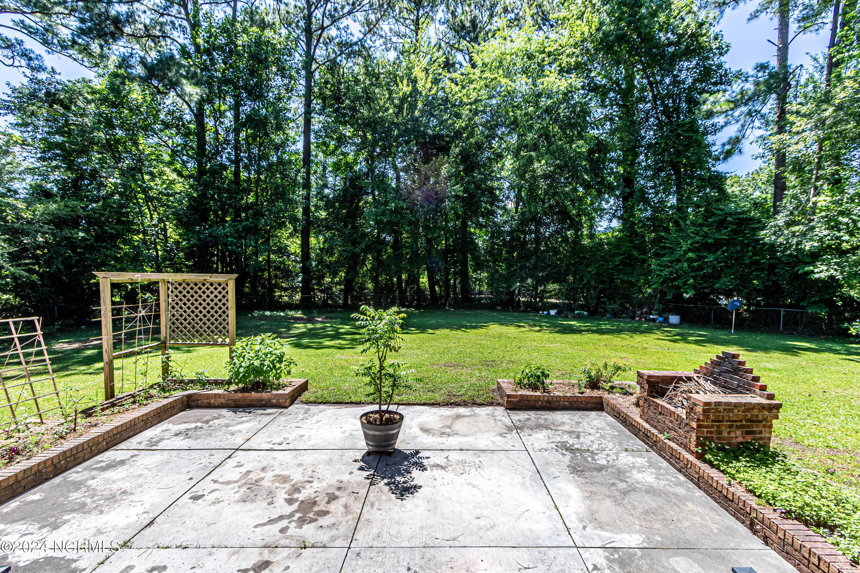 100448019 | Photo 44