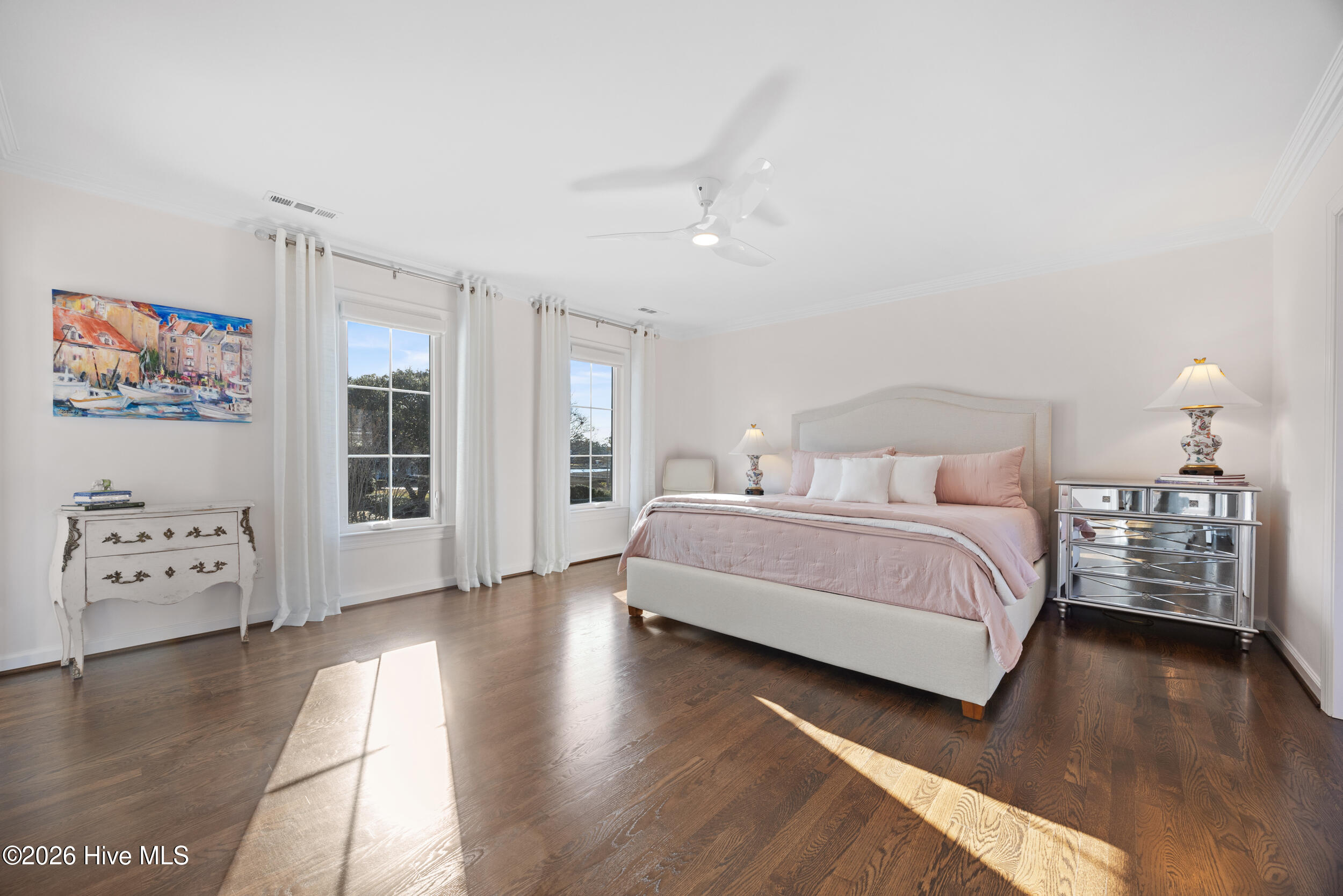 100553782 | Photo 35