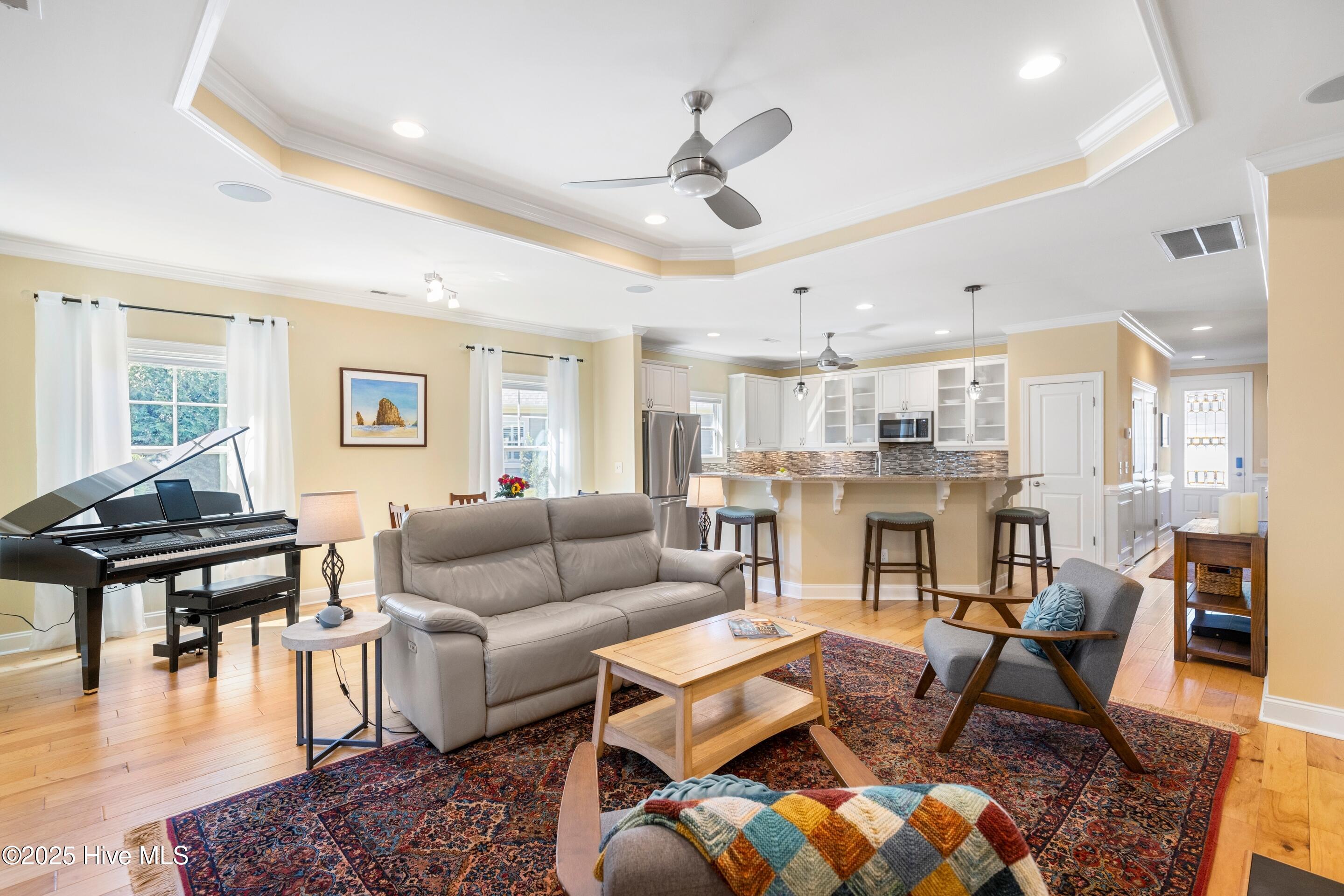 100537619 | Photo 15