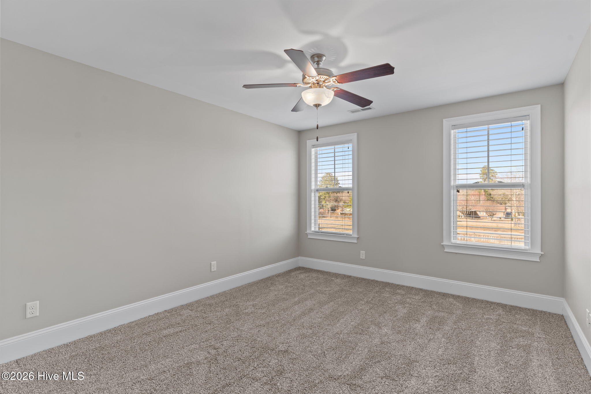 100555692 | Photo 34