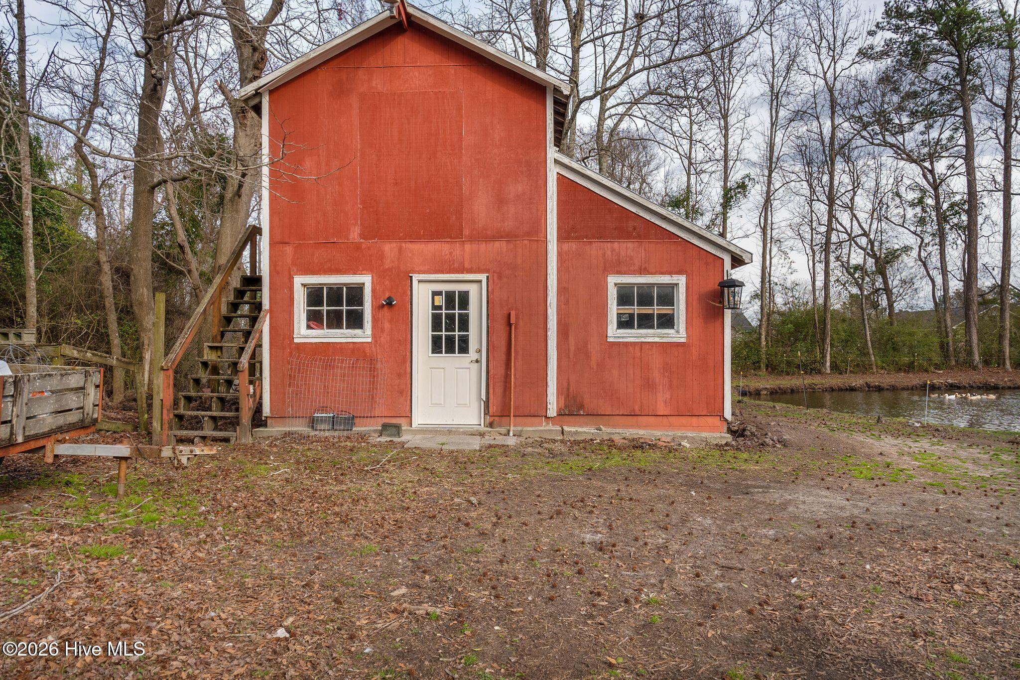 330 Lake Road,Newport