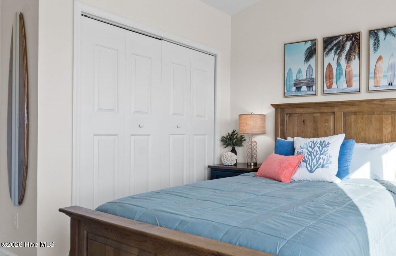 100558886 | Photo 47