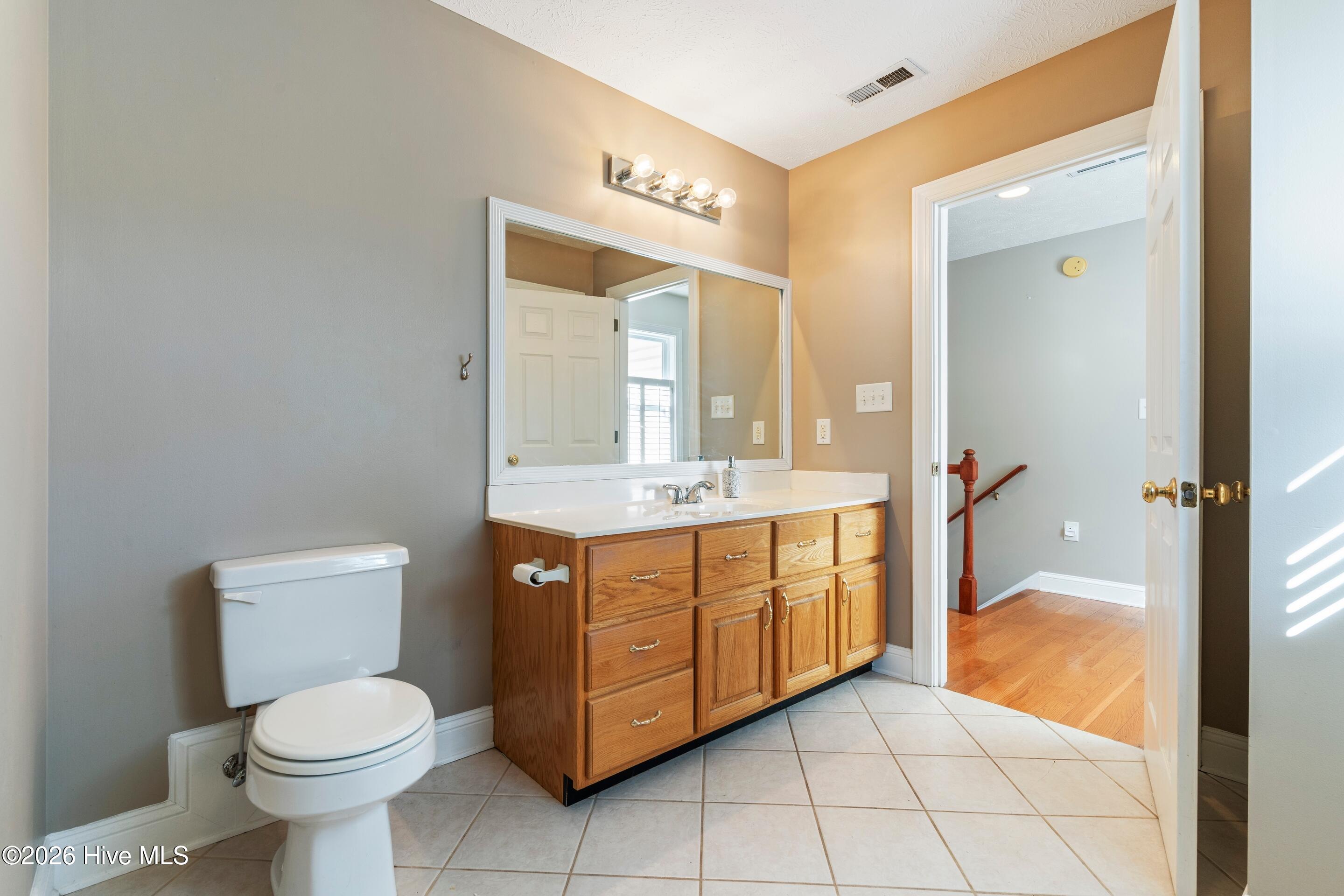 100550661 | Photo 49