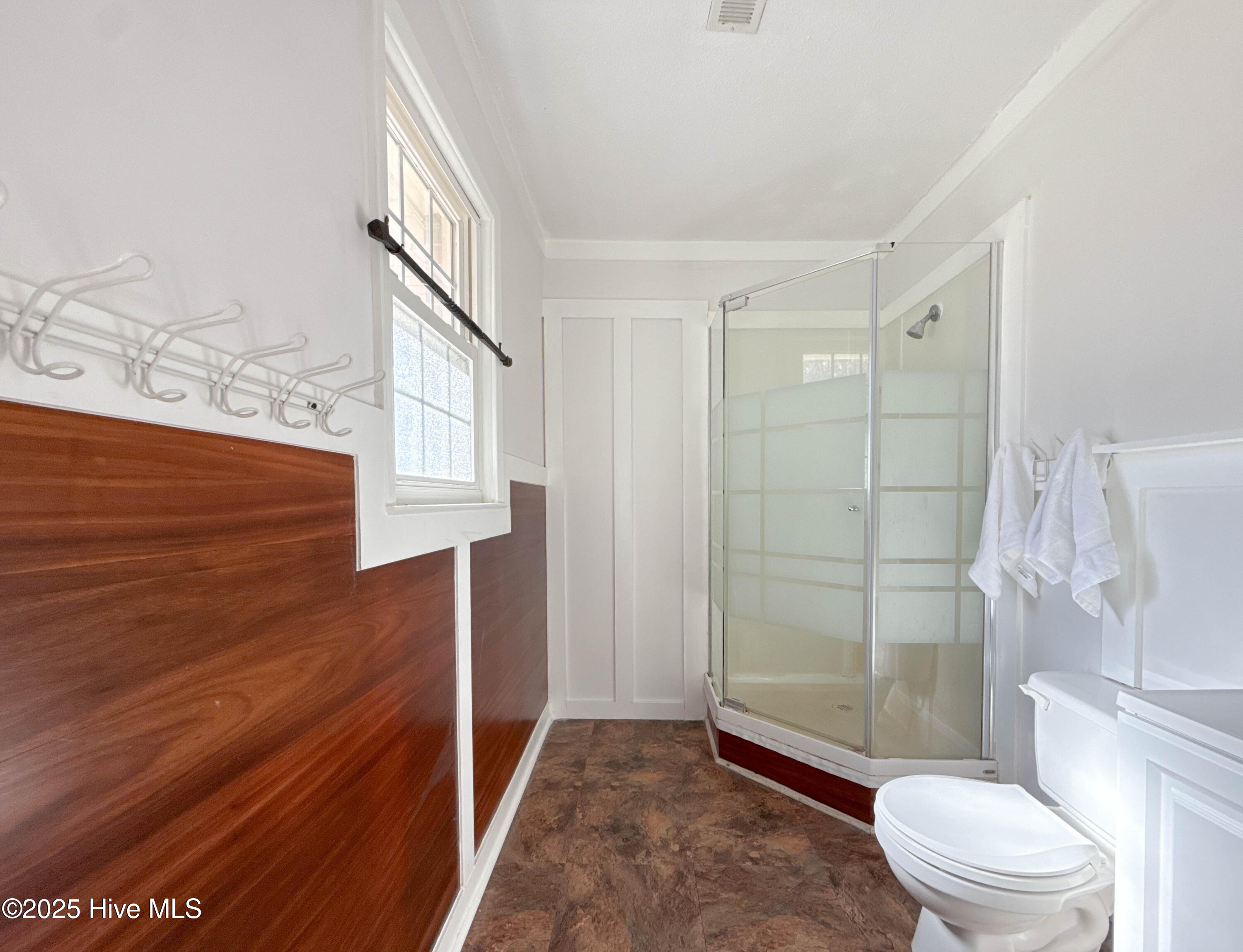 100546287 | Photo 42