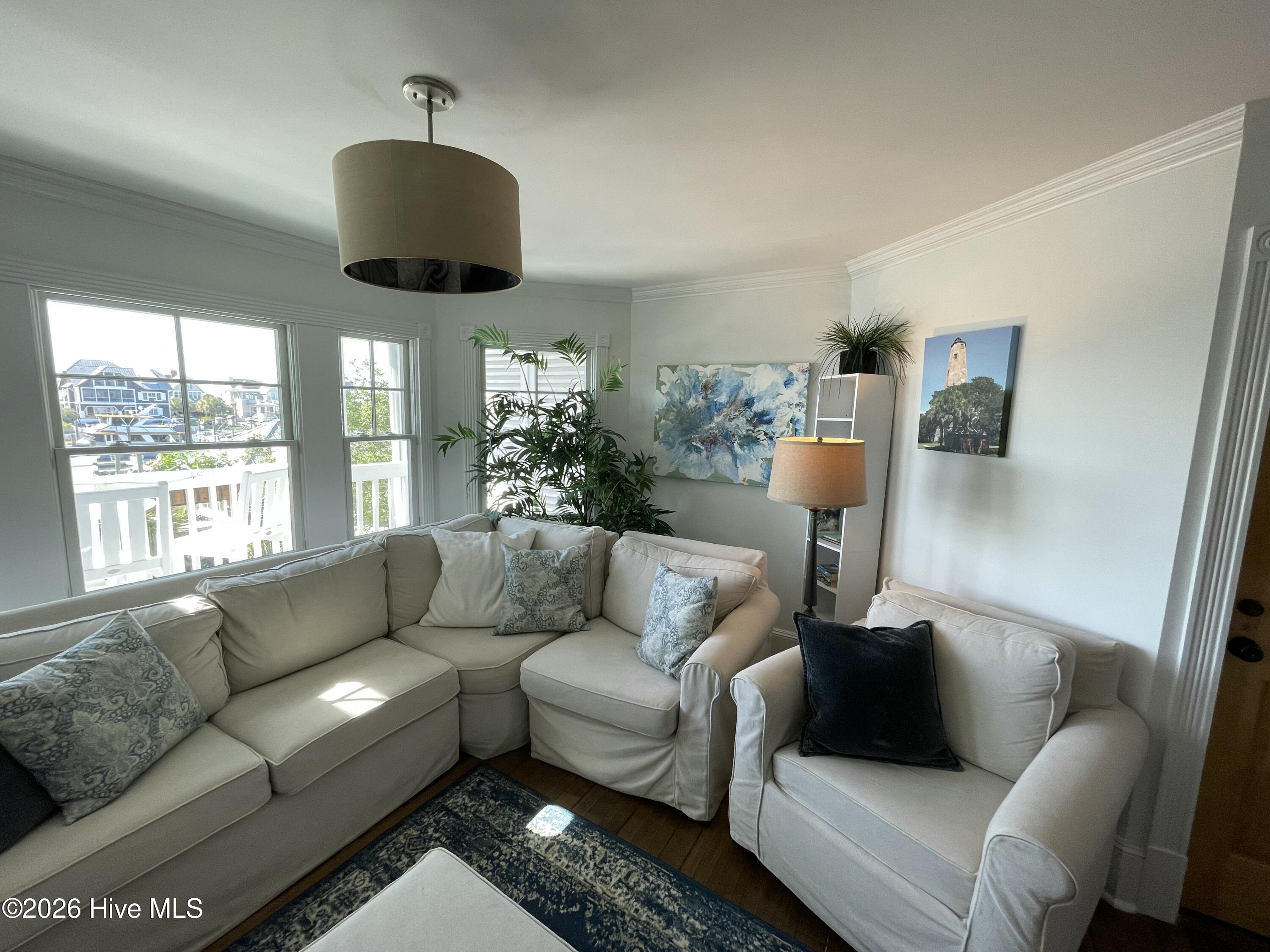 100559569 | Photo 11