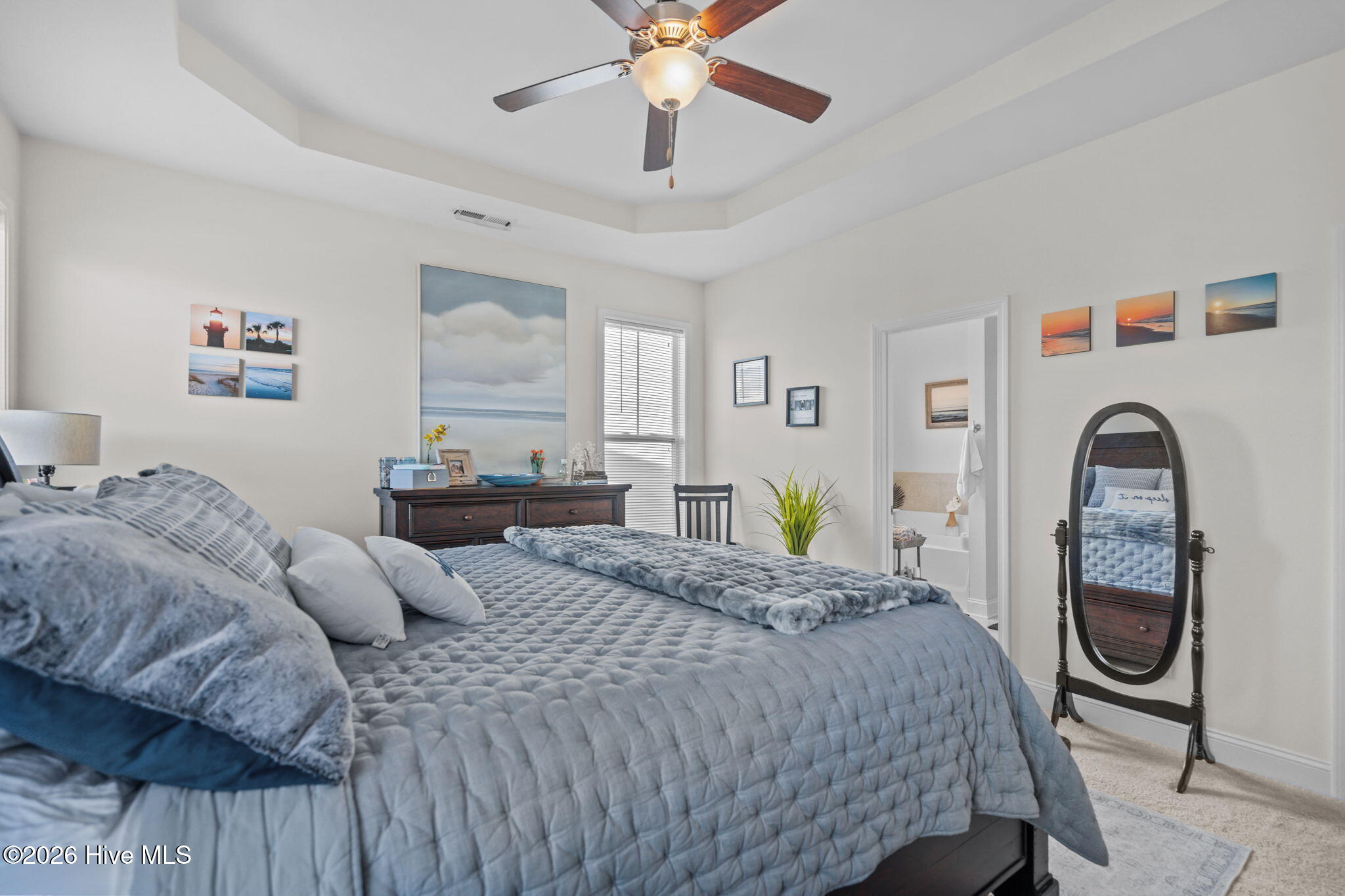 100548714 | Photo 19