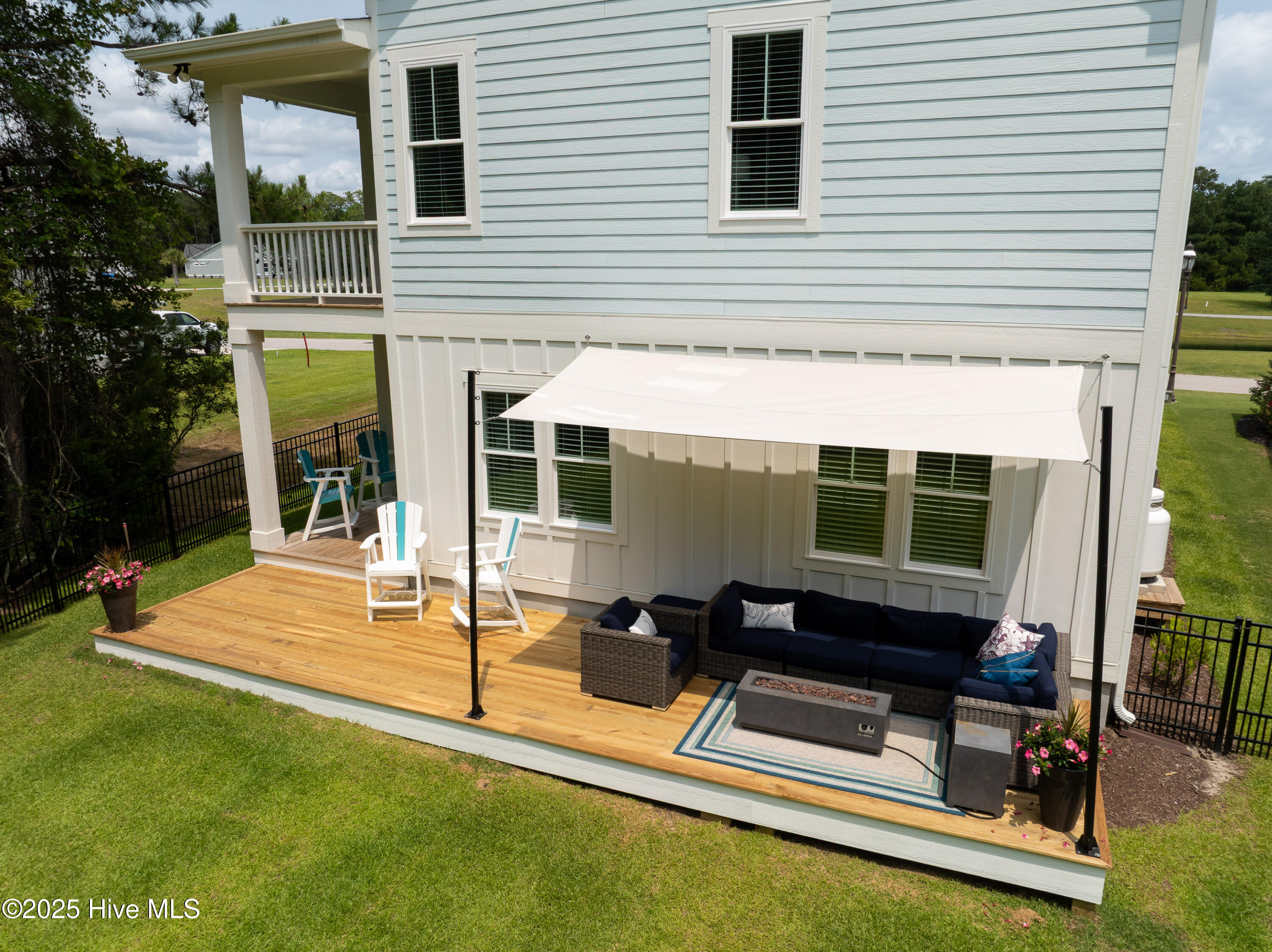 100526022 | Photo 46