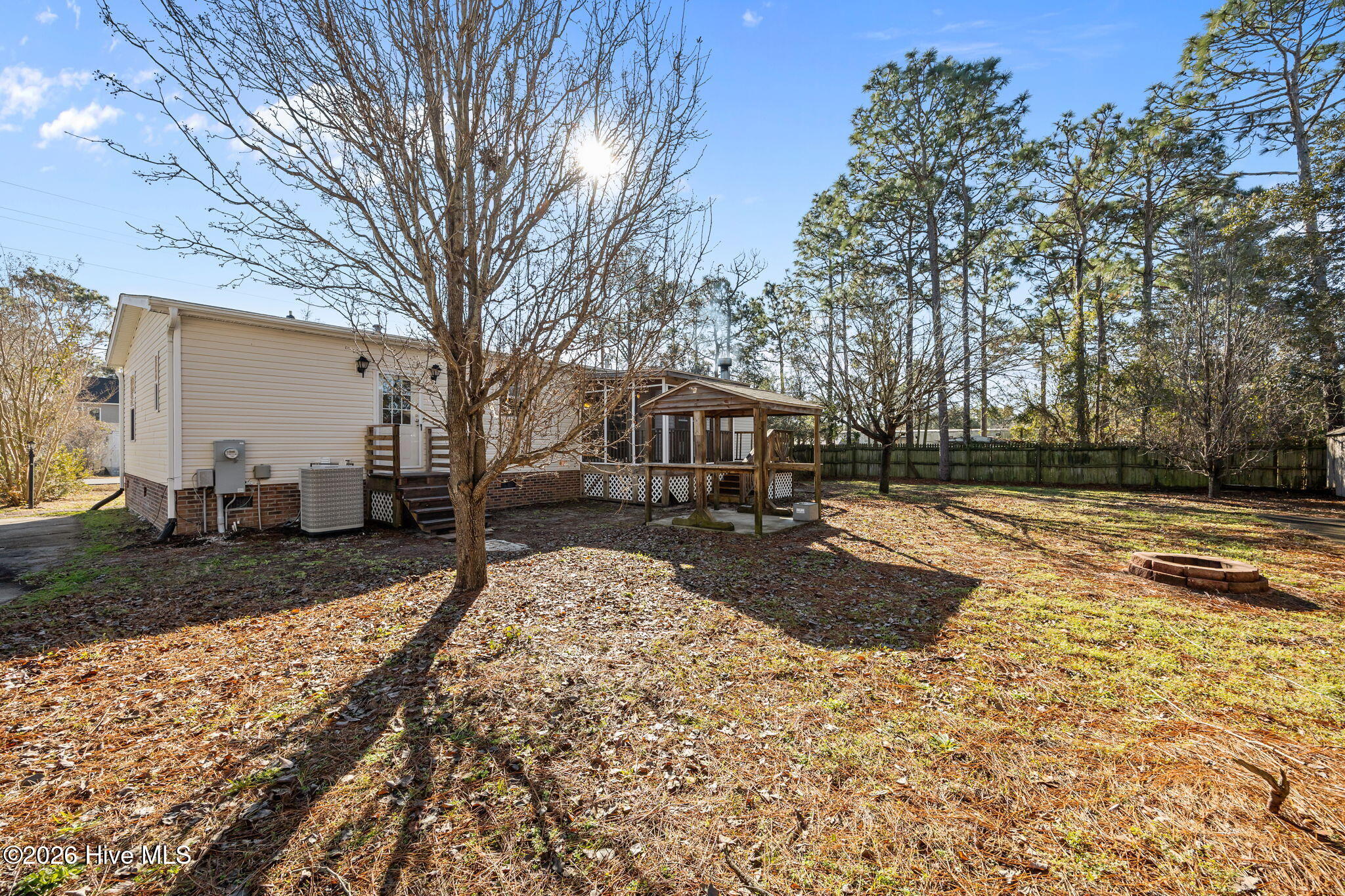 100550408 | Photo 35