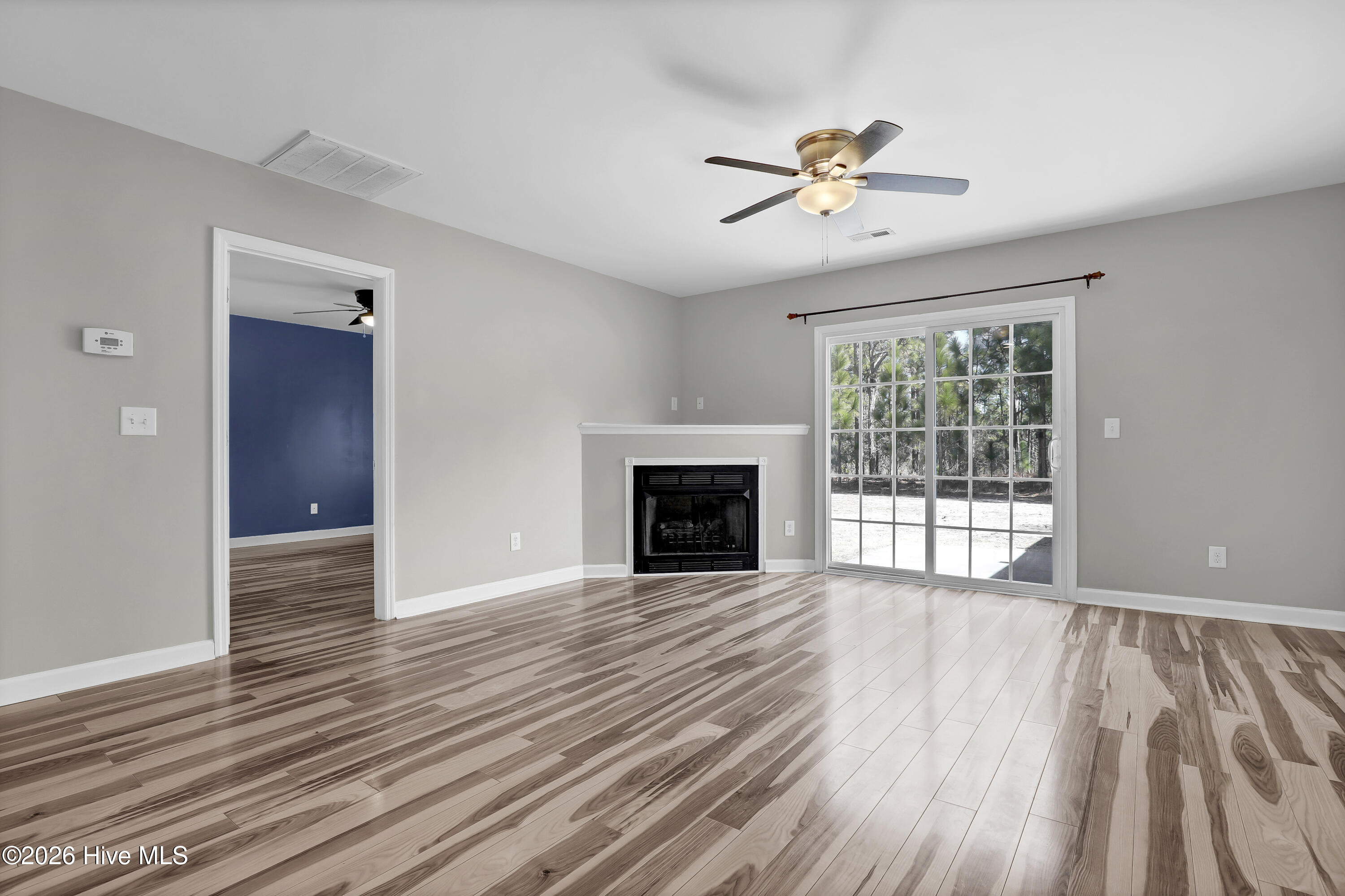 100554314 | Photo 12