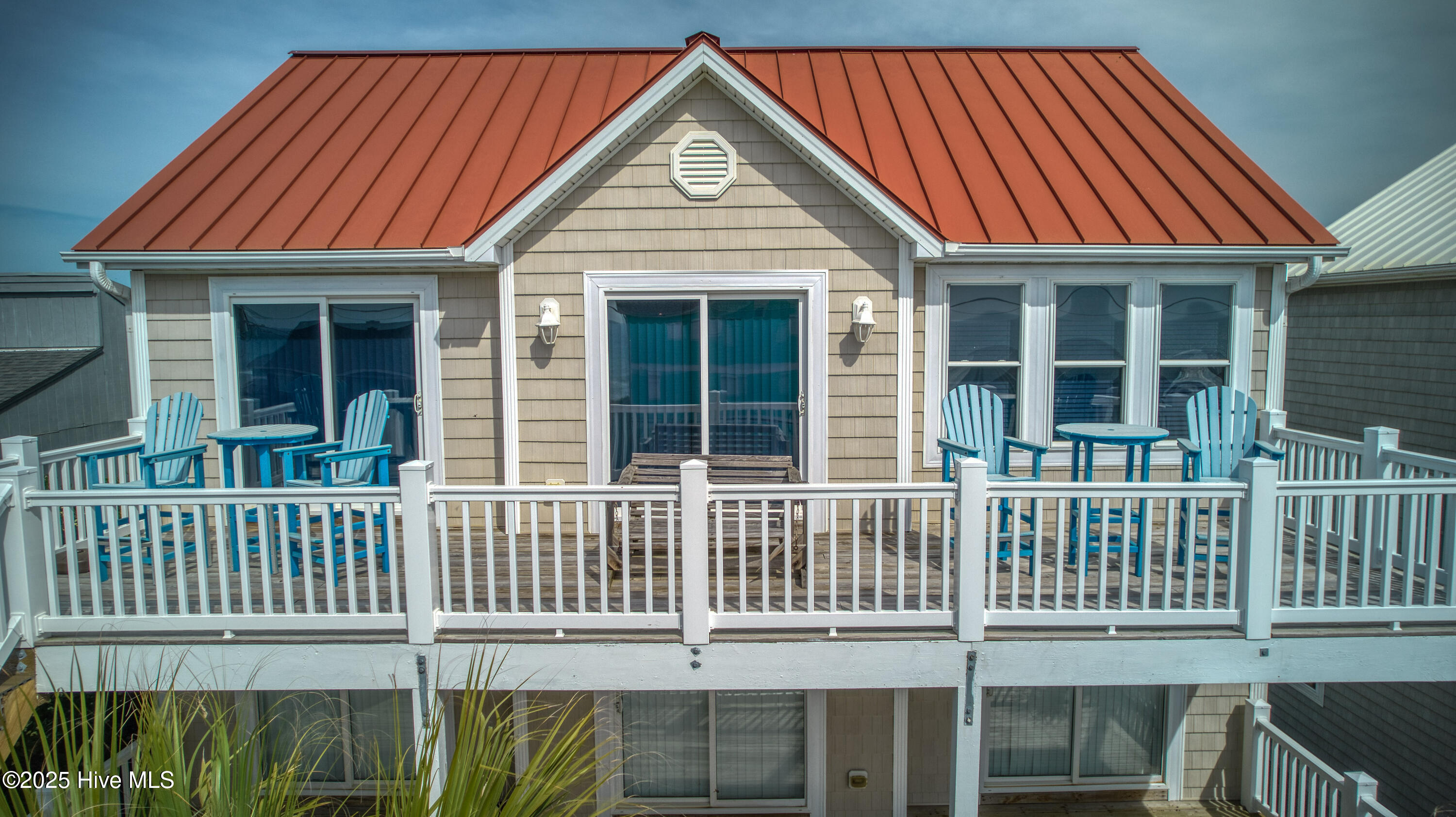 100502638 | Photo 56