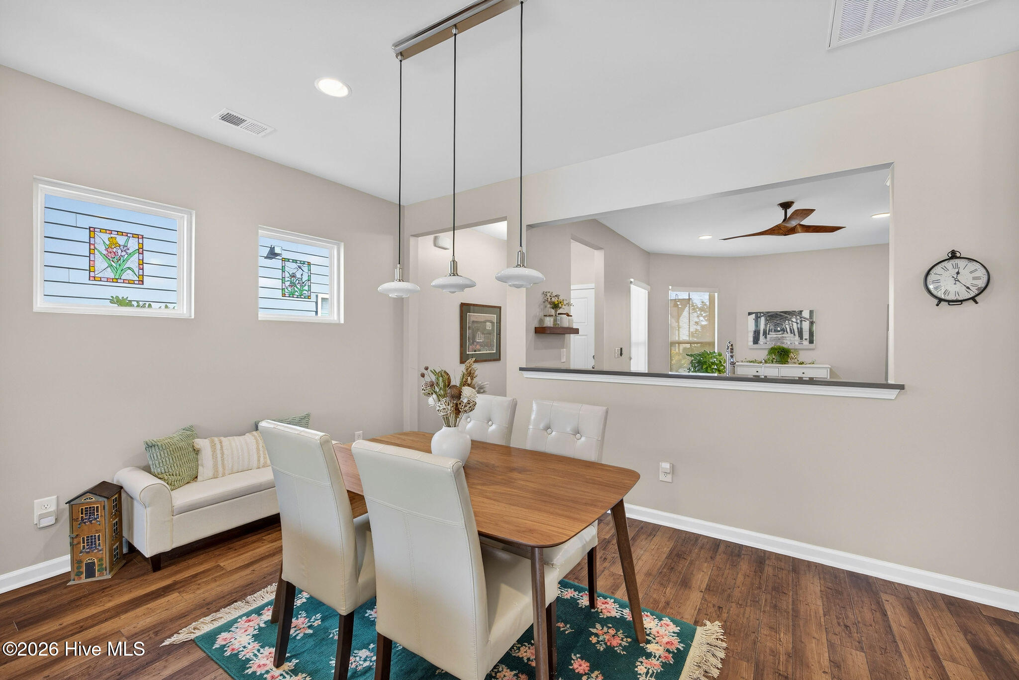 100551347 | Photo 21