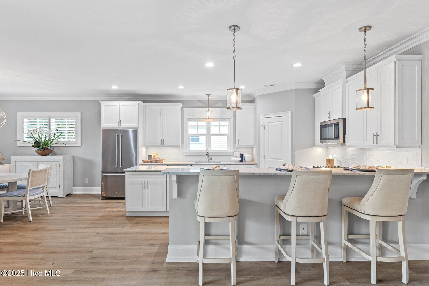 100524924 | Photo 11